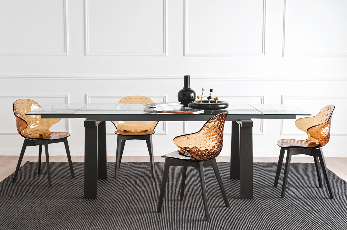 Stuhl SAINT TROPEZ mit weißem Sitz und dunklem Holzgestell