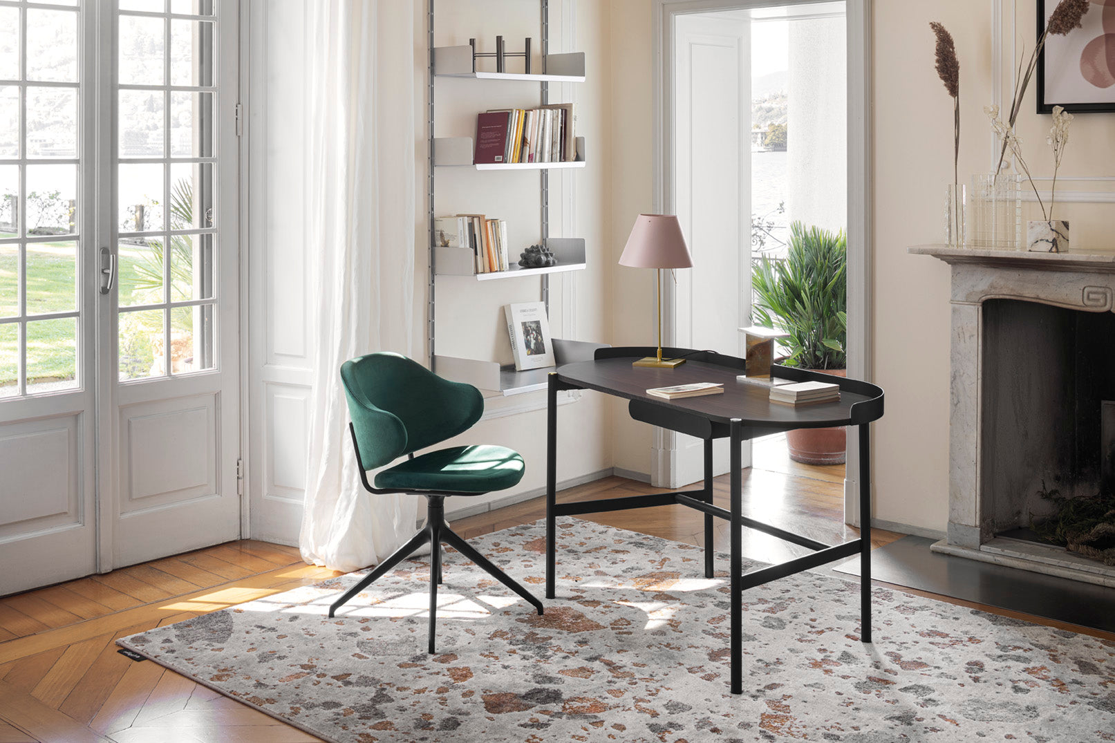 Biurko MADAME ciemnobrązowy blat z czarną podstawą