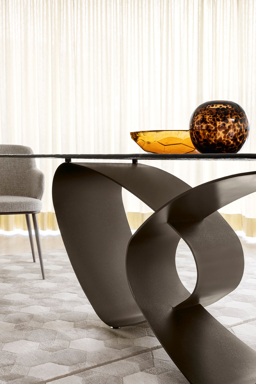 Tisch BREEZE mit Glasplatte und schwarzem Gestell