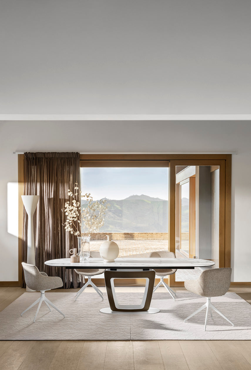 Krzesło obrotowe IGLOO tapicerowane z czarną podstawą