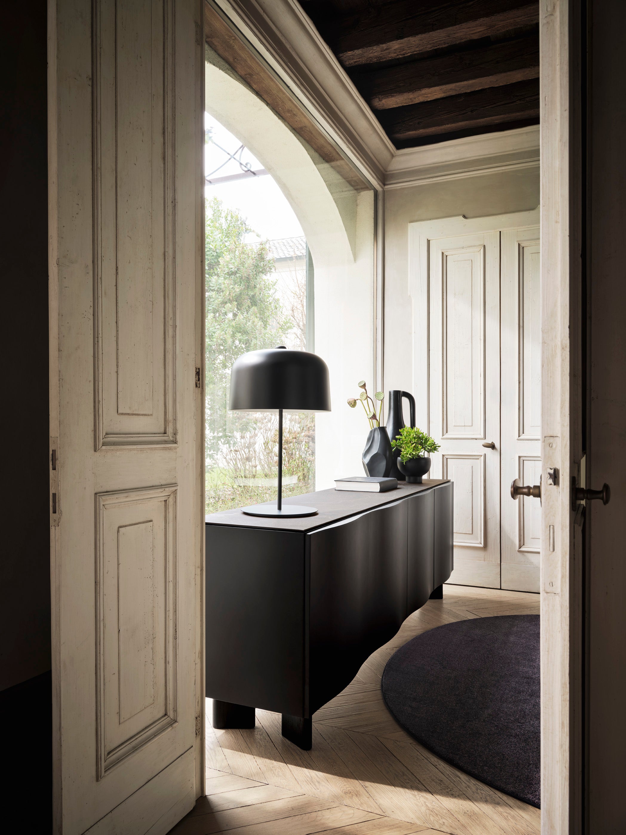 Kommode SINUOSA braun