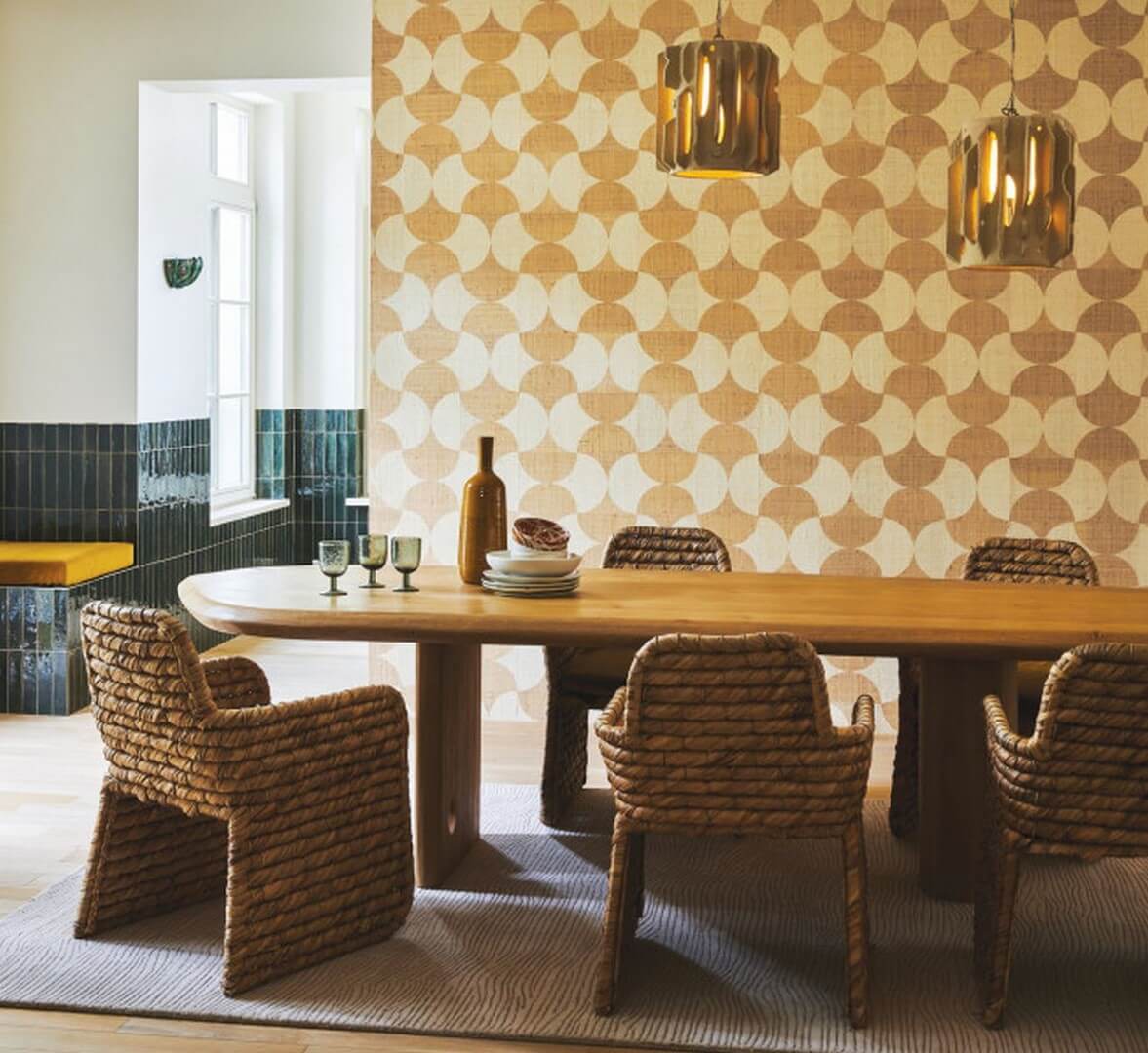 Natural wallpaper with a geometric pattern made of raffia SUMBA - NATUREL brown with beige