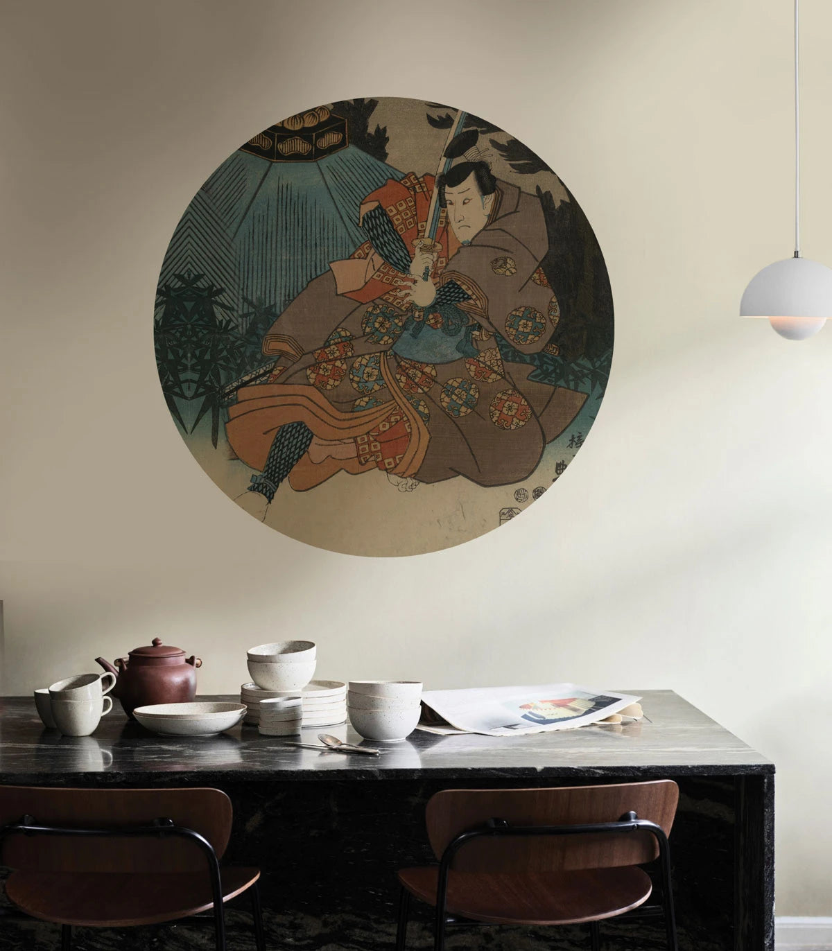 Mural w kształcie koła DOTS - WARRIOR ETHOS brązowy z beżowym