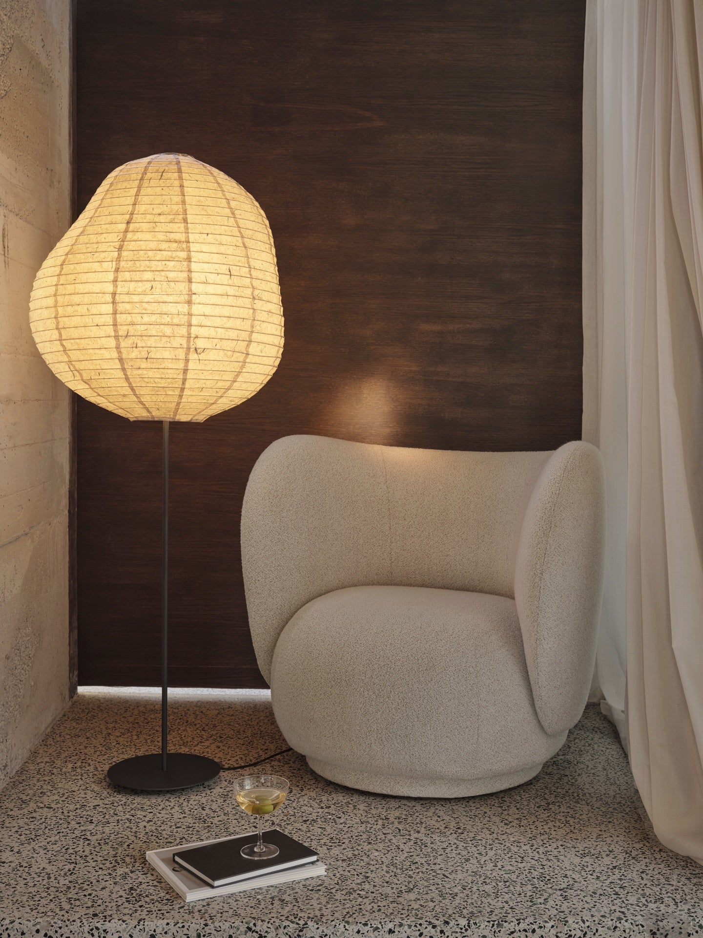 Fotel RICO LOUNGE Boucle złamana biel