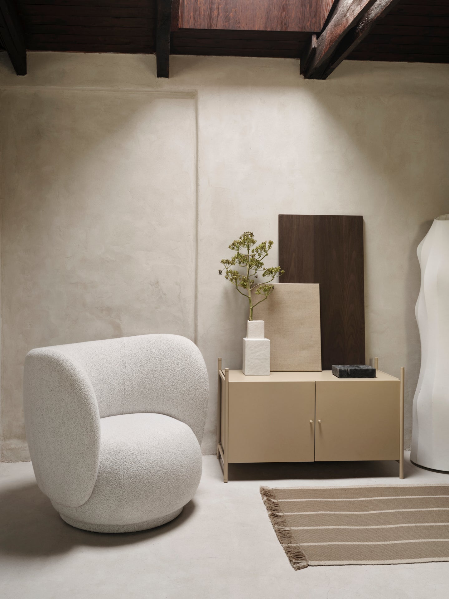 Rico lounge swivel boat chair sand