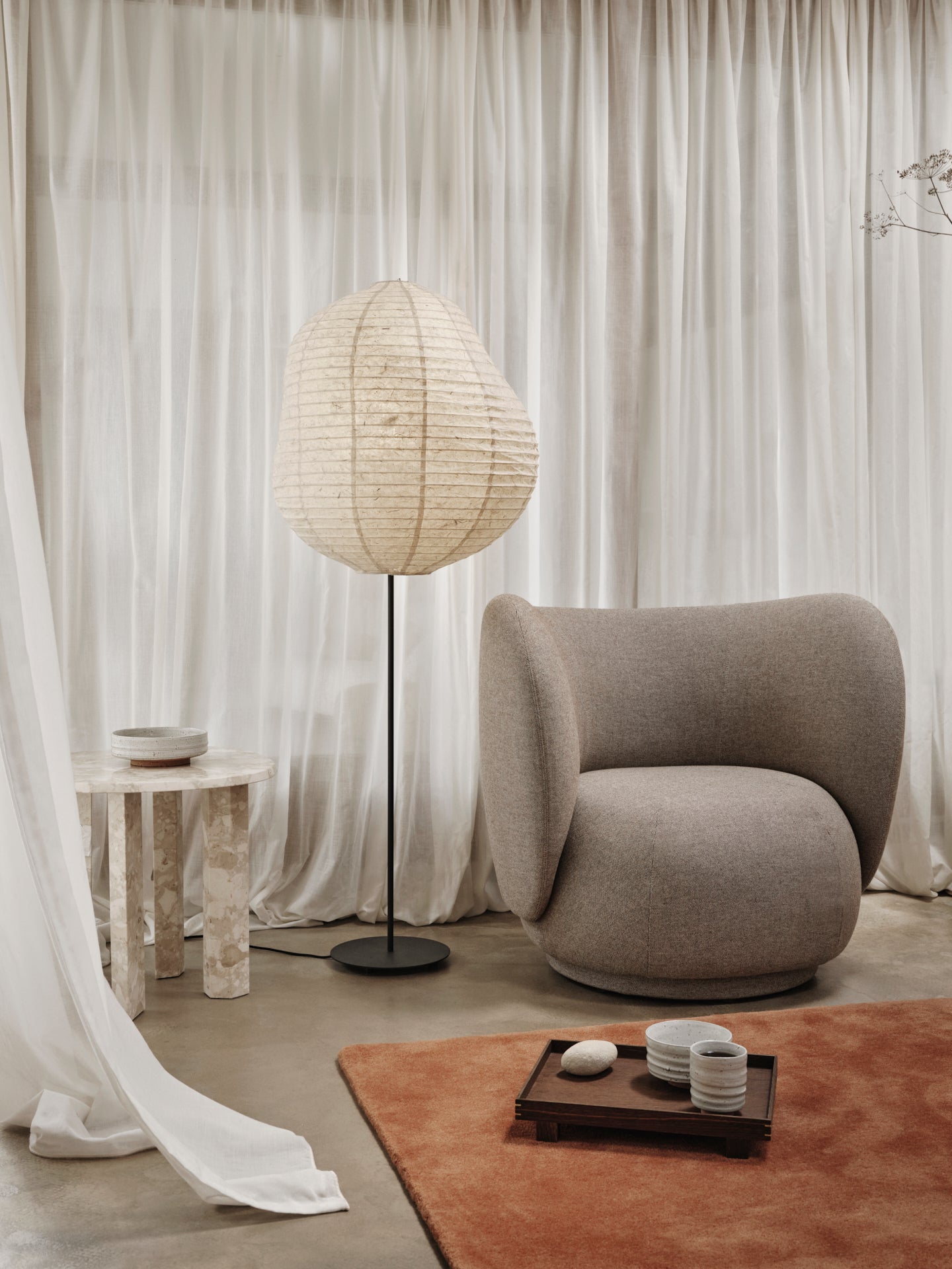 Fotel obrotowy RICO LOUNGE Main Line Flax kawowy