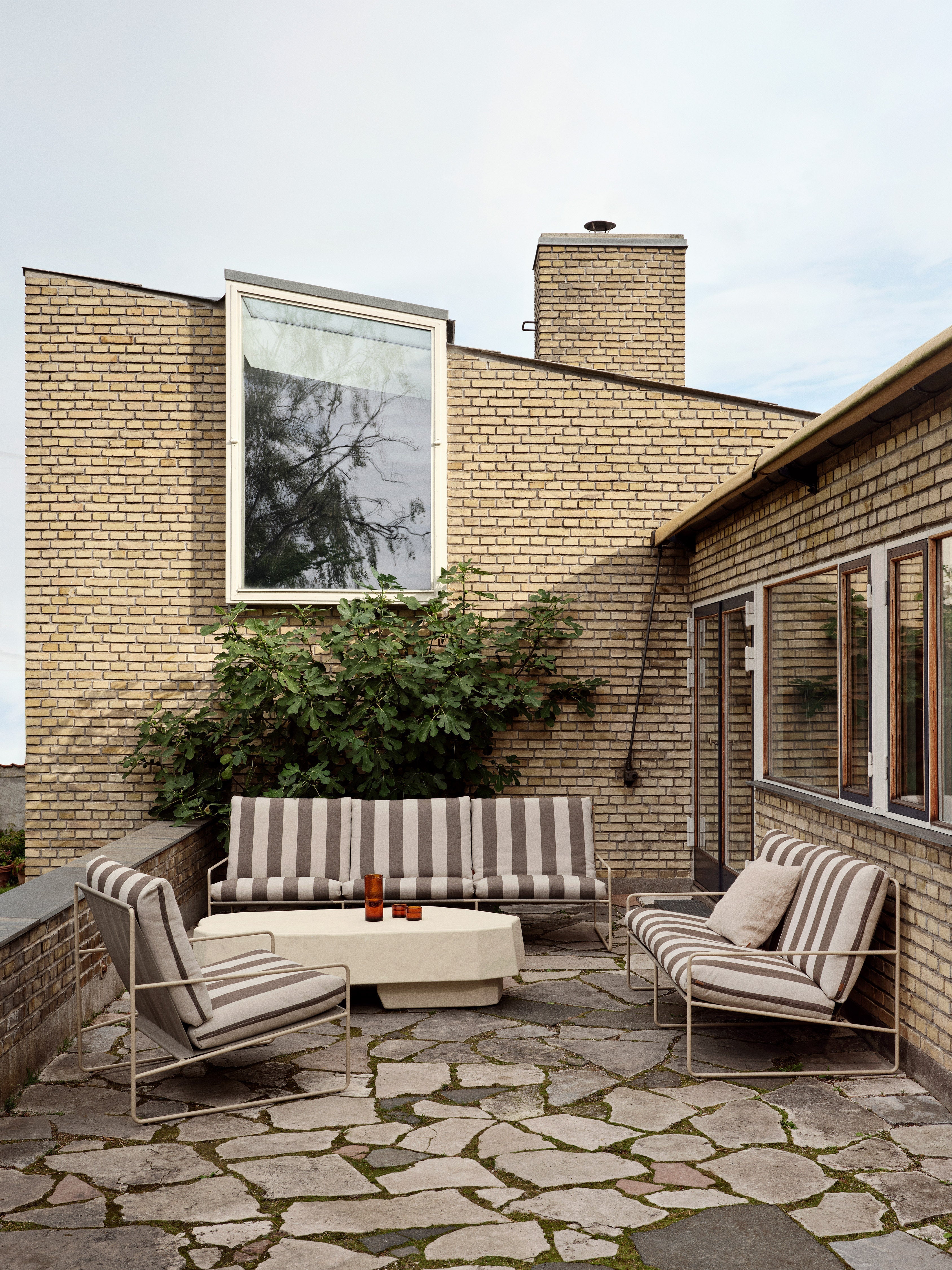 Sofa 3-osobowa zewnętrzna DESERT kremowo-brązowy z beżową podstawą