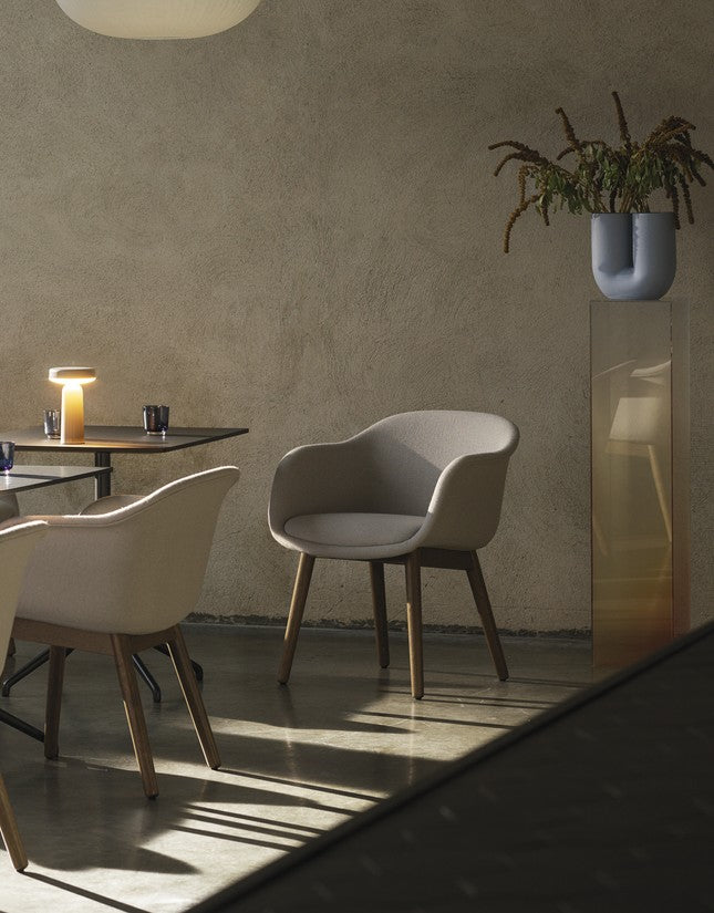 Tragbare Außenlampe EASE grau