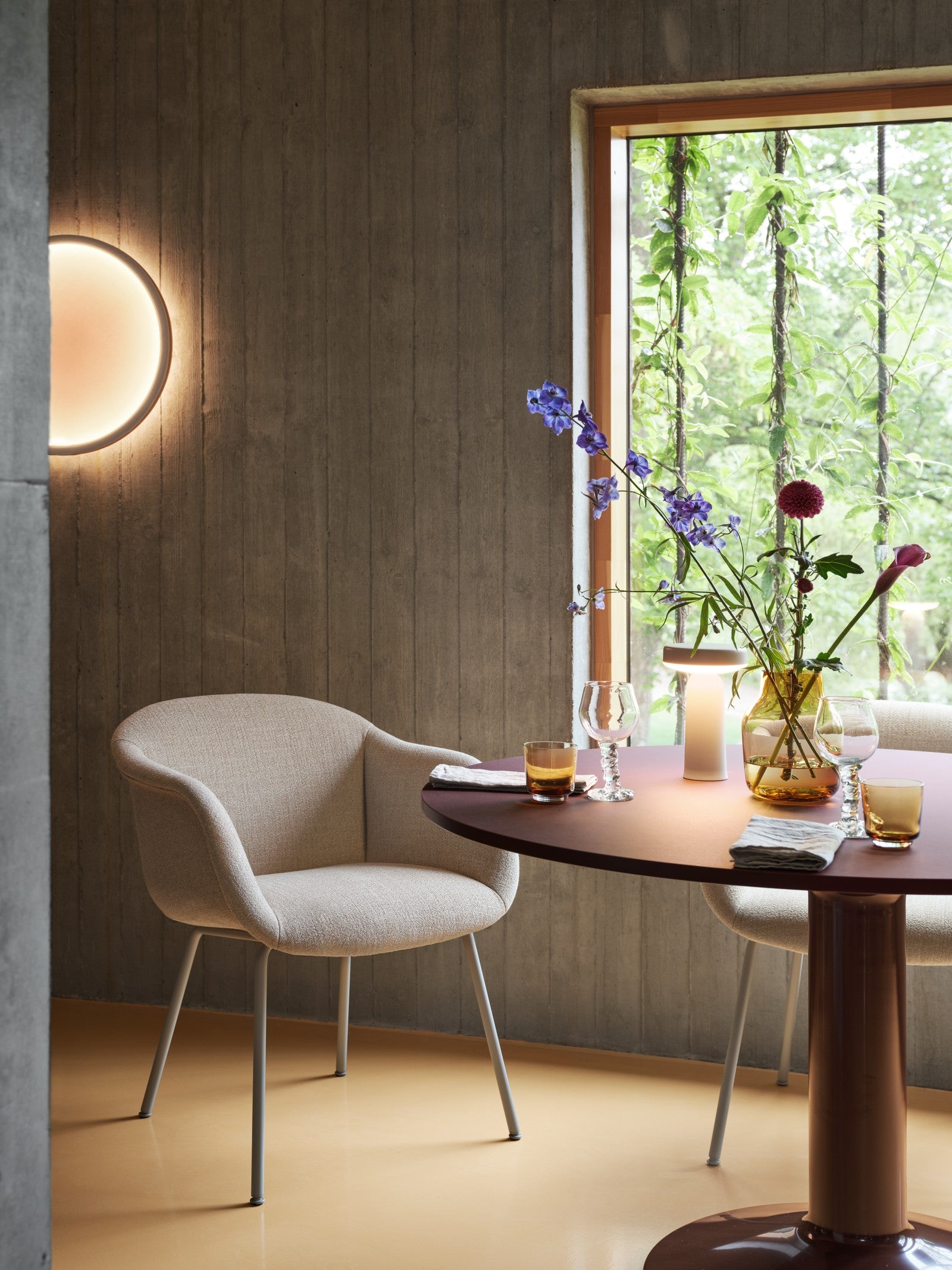 Tragbare Außenlampe EASE grau
