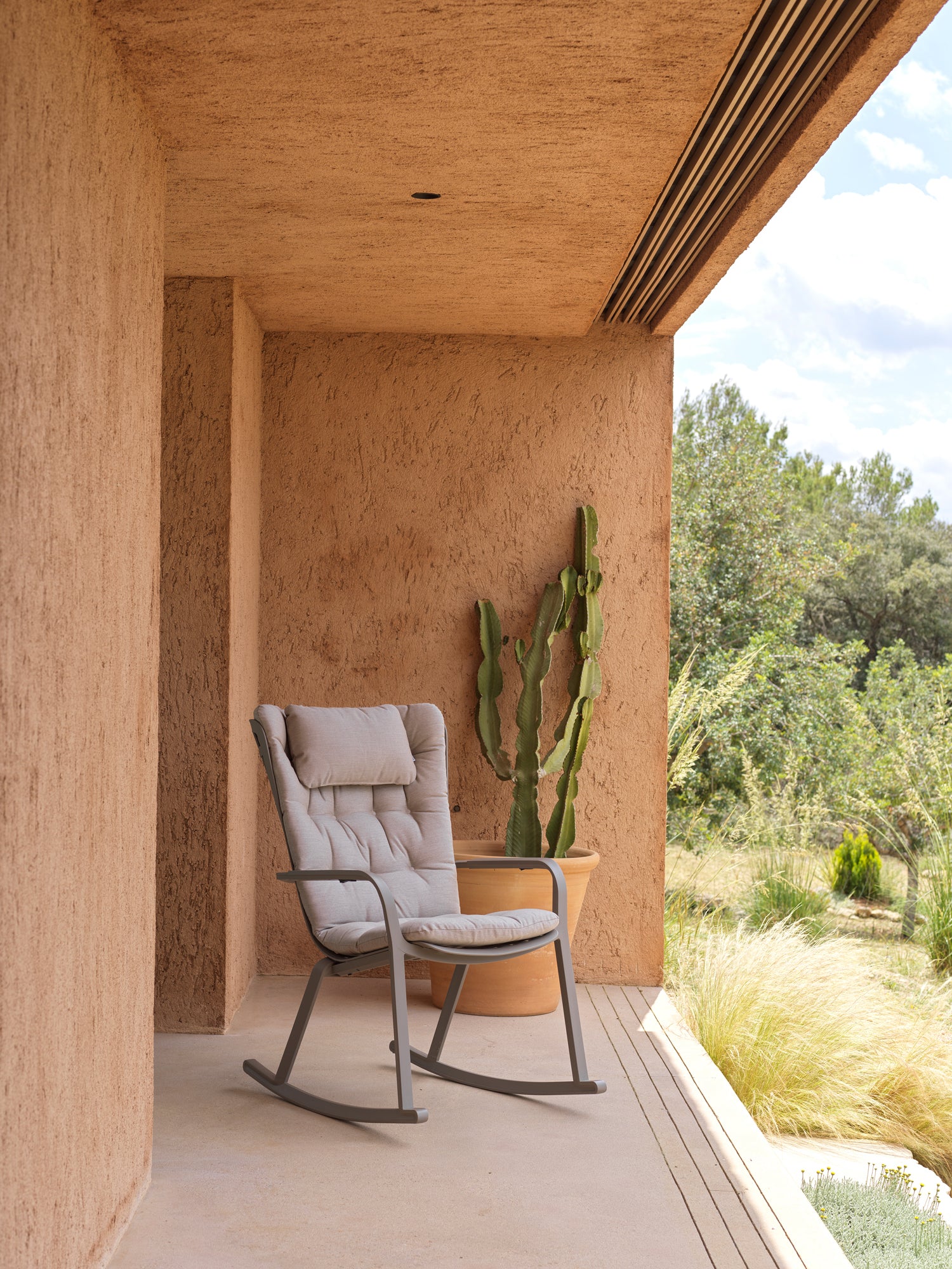 Fotel zewnętrzny FOLIO biały