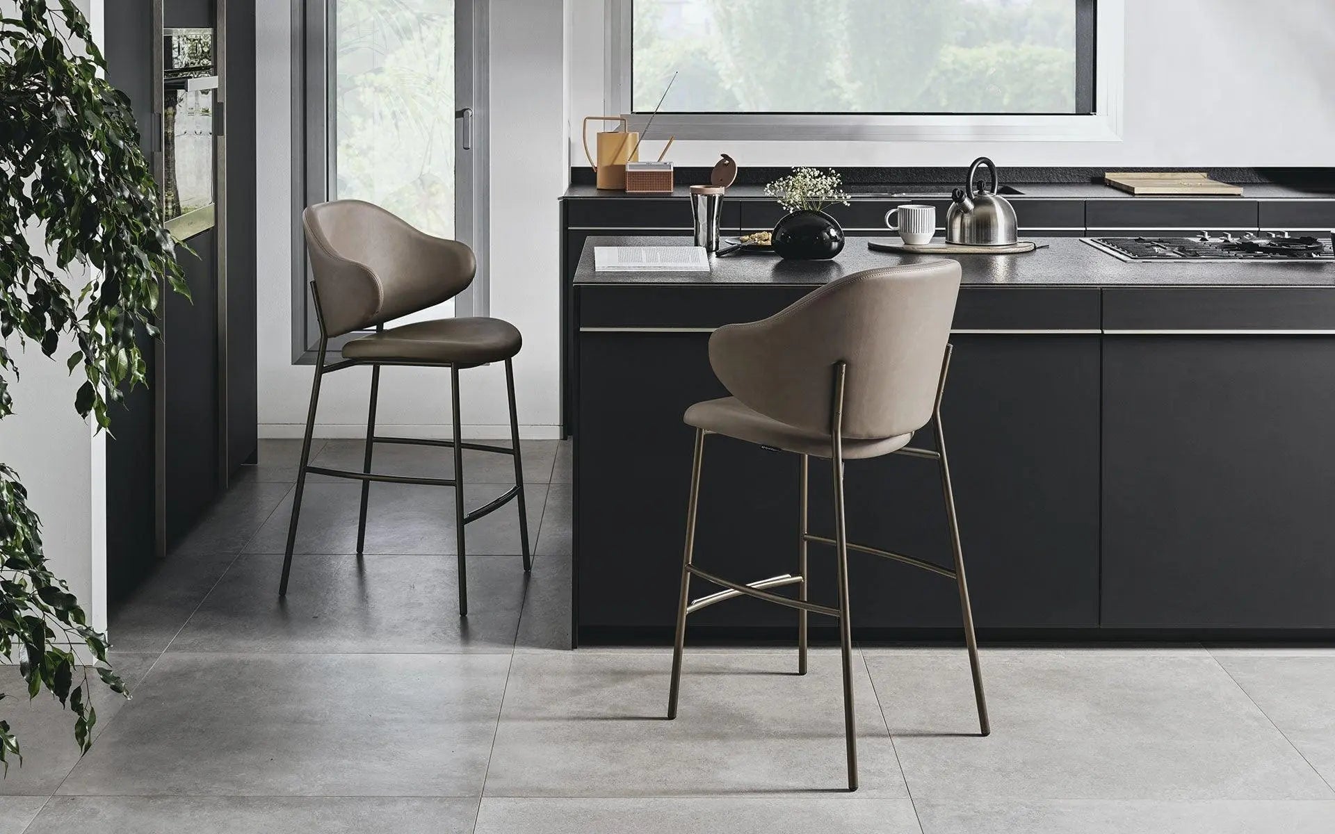 Hoker HOLLY brązowa ekoskóra Calligaris Eye on Design