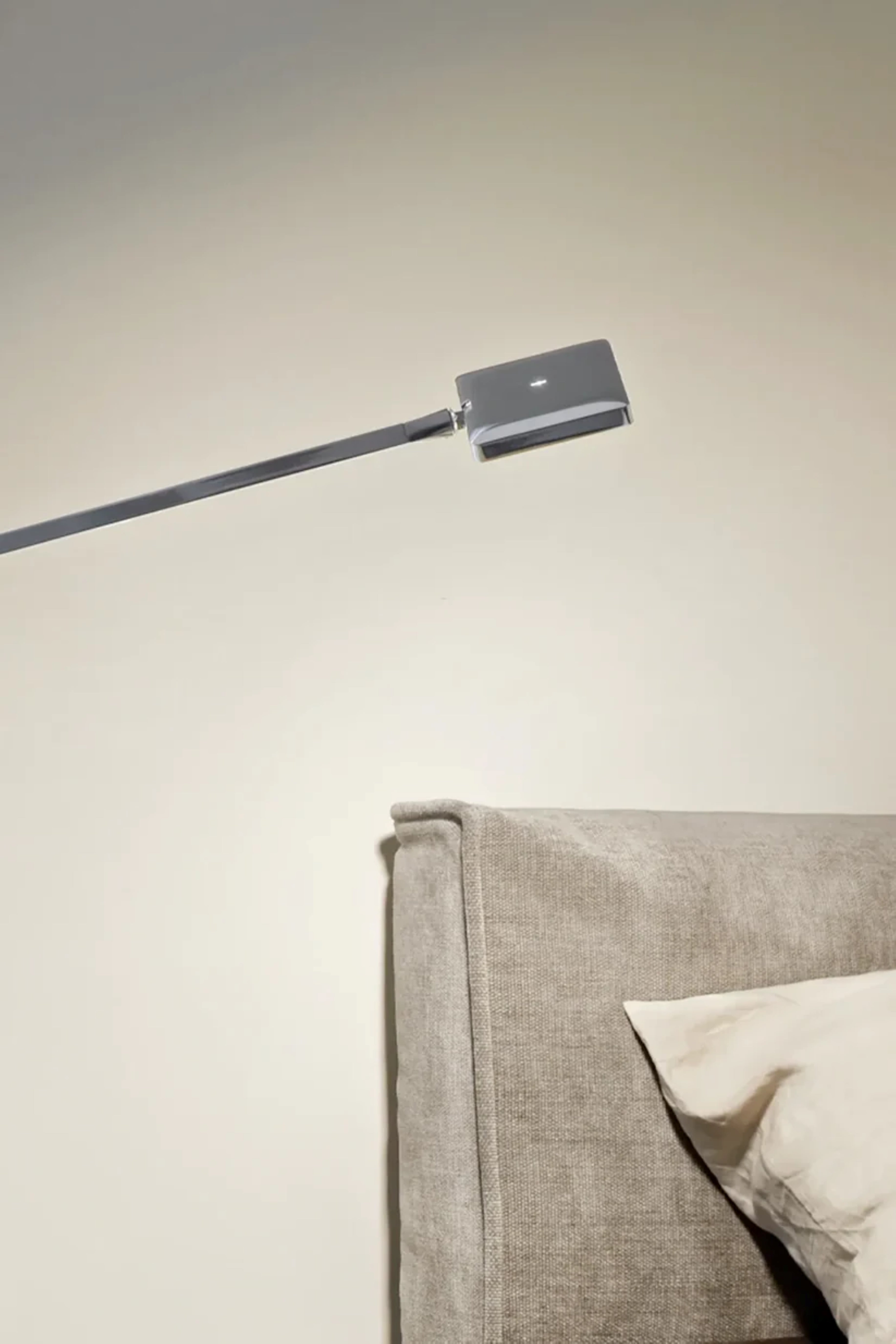 Schreibtischlampe KELVIN EDGE BASE grau