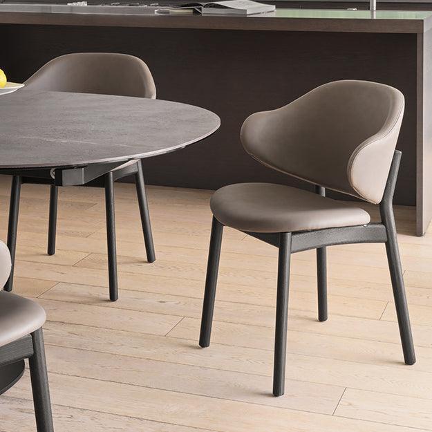 Krzesło HOLLY koniakowa ekoskóra z drewnianą podstawą Calligaris Eye on Design