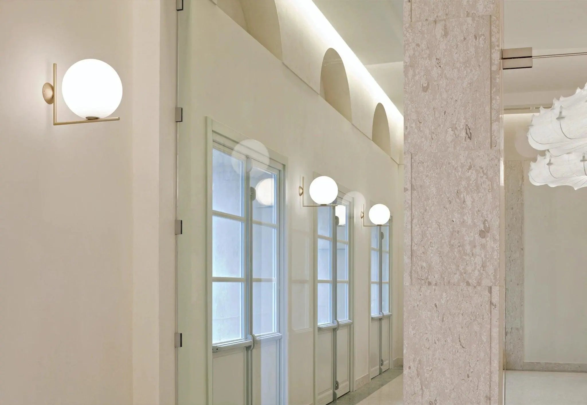 Kinkiet IC LIGHTS mosiężny – Flos