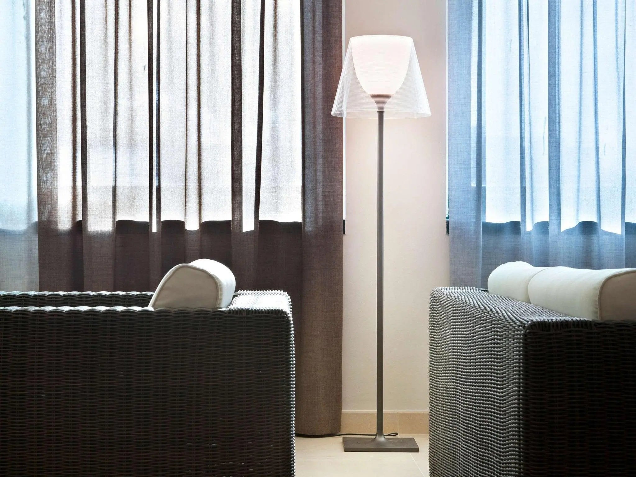 Lampa podłogowa KTRIBE transparentny – Flos
