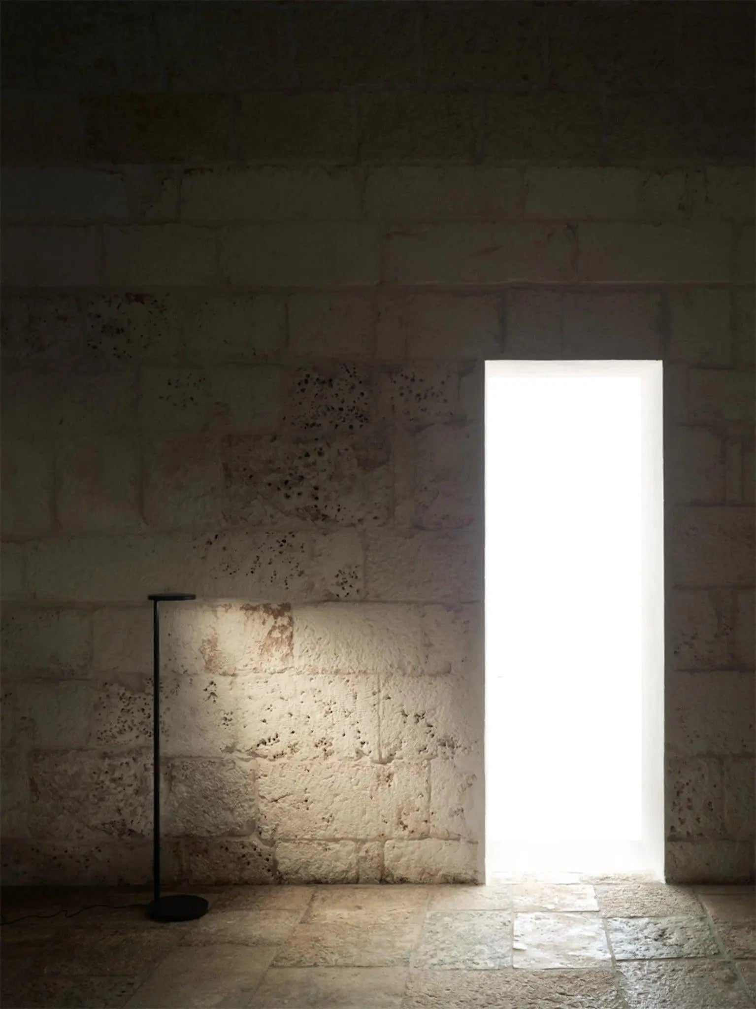 Lampa podłogowa OBLIQUE antracyt matowy, marka Flos