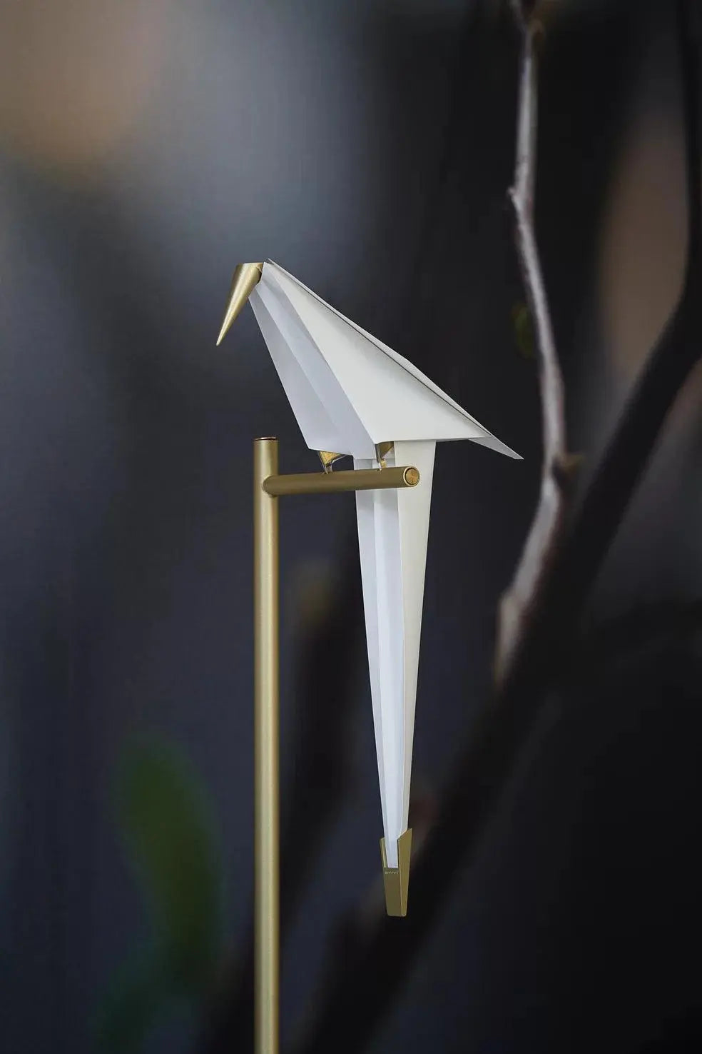 Lampa podłogowa PERCH biały ze złotym – metal