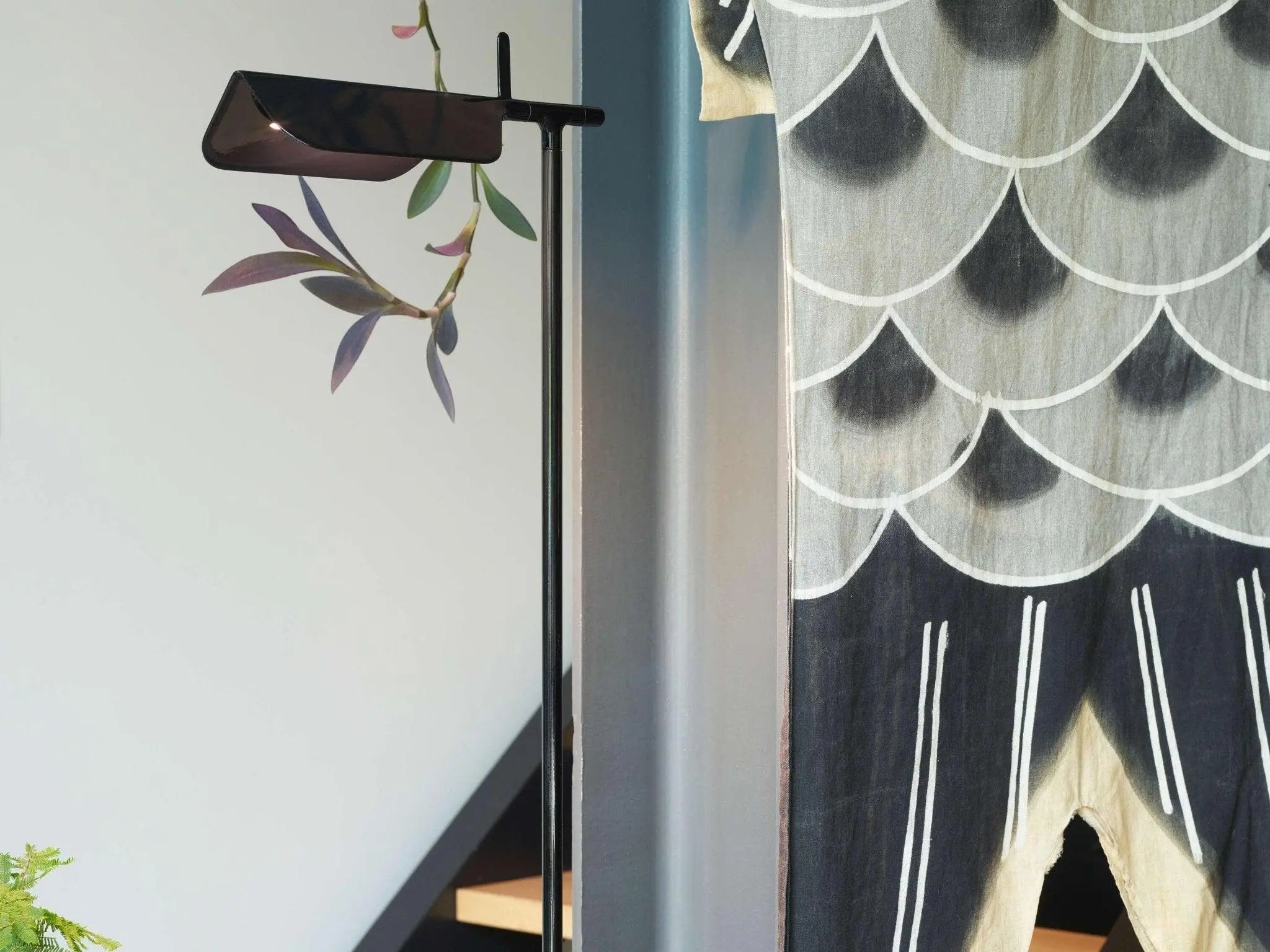 Lampa podłogowa do czytania TAB czarny – Flos