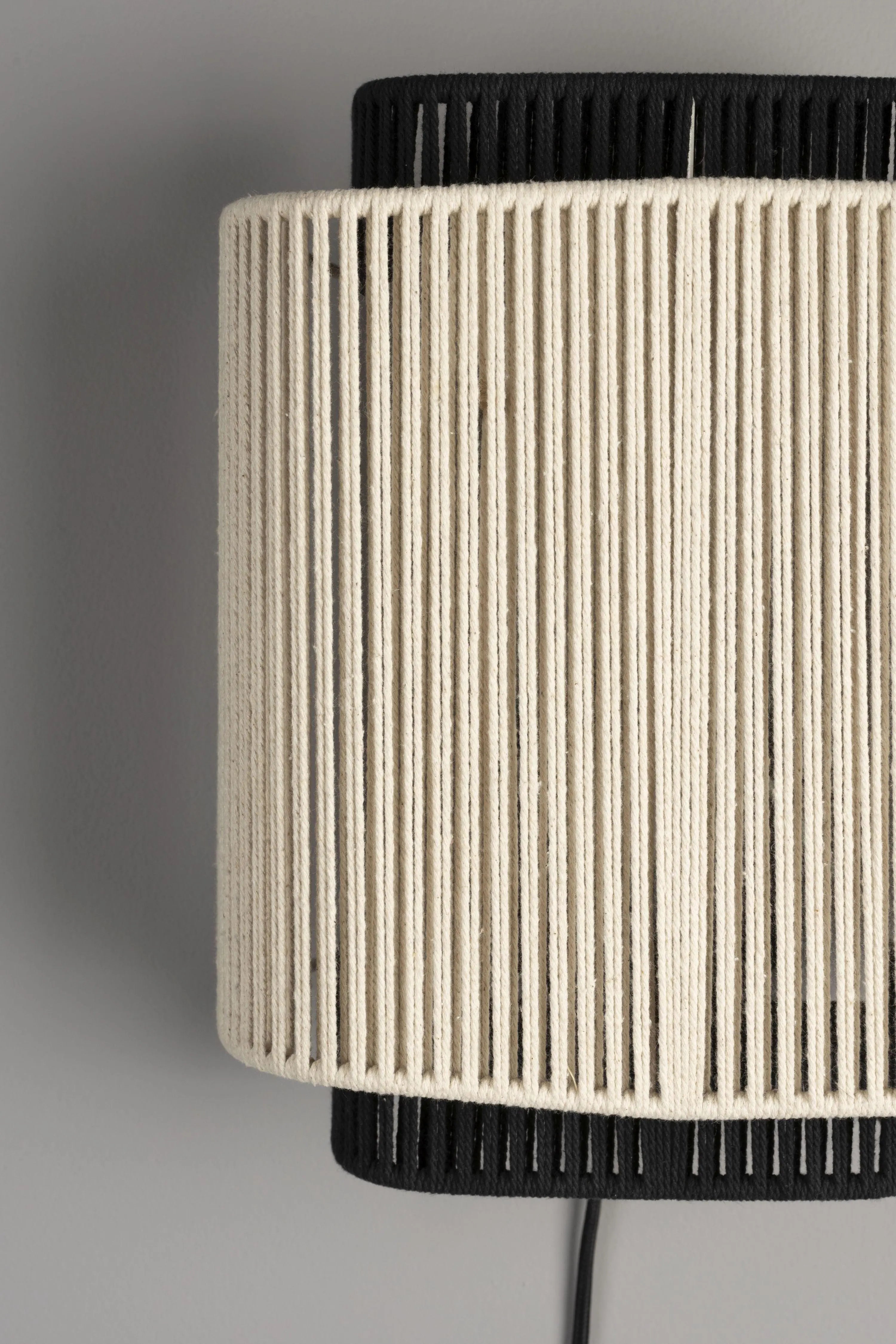 Lampa ścienna ELON beżowy z czarnym – Dutchbone