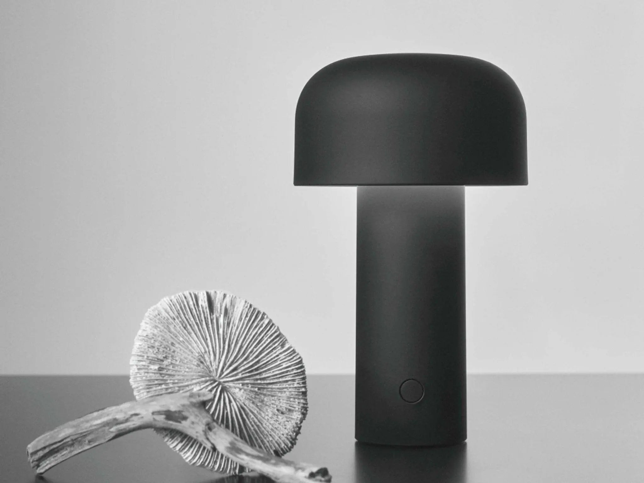 Lampa stołowa BELLHOP czarny matowy – Flos