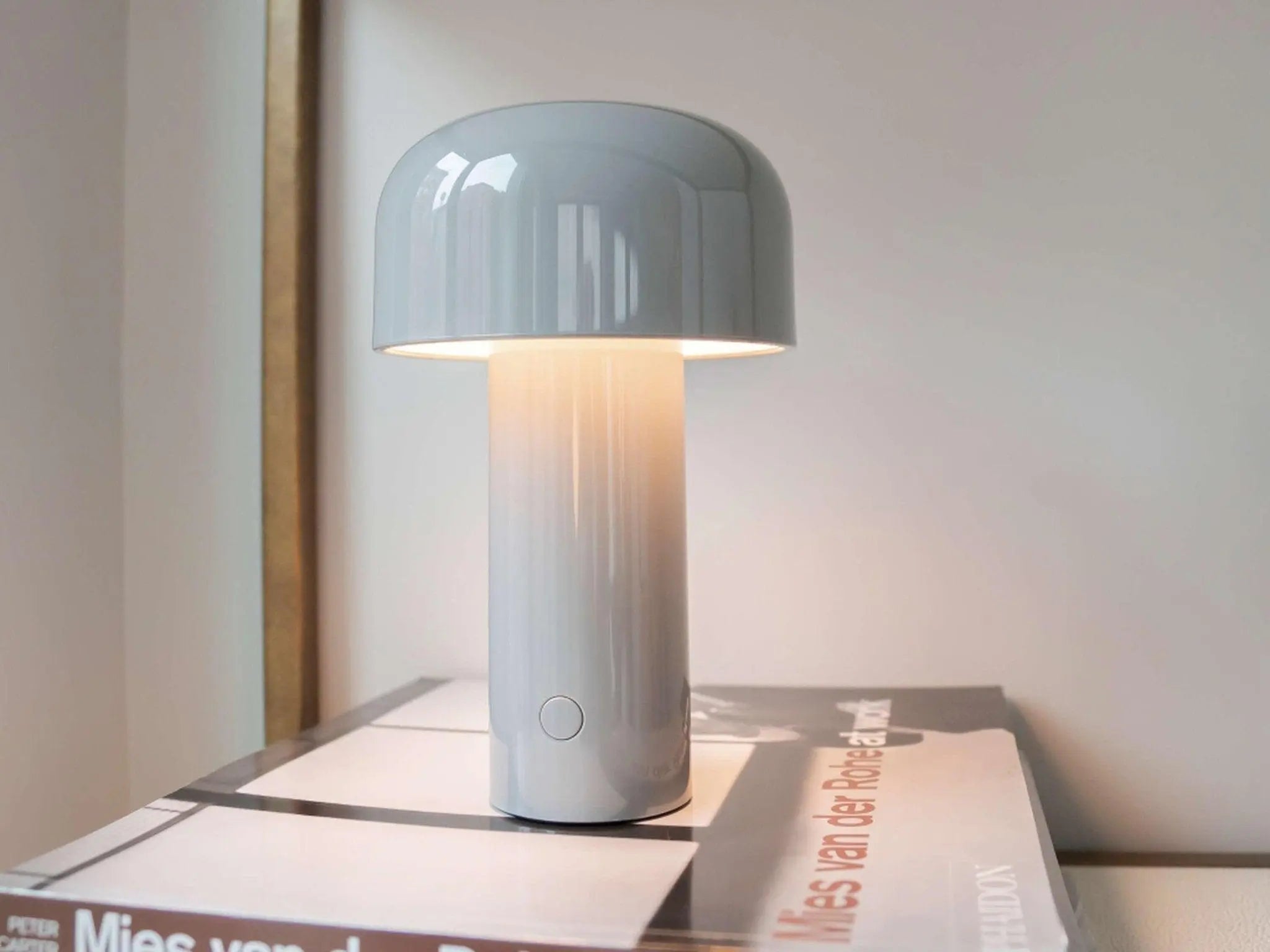 Lampa stołowa BELLHOP szary – Flos
