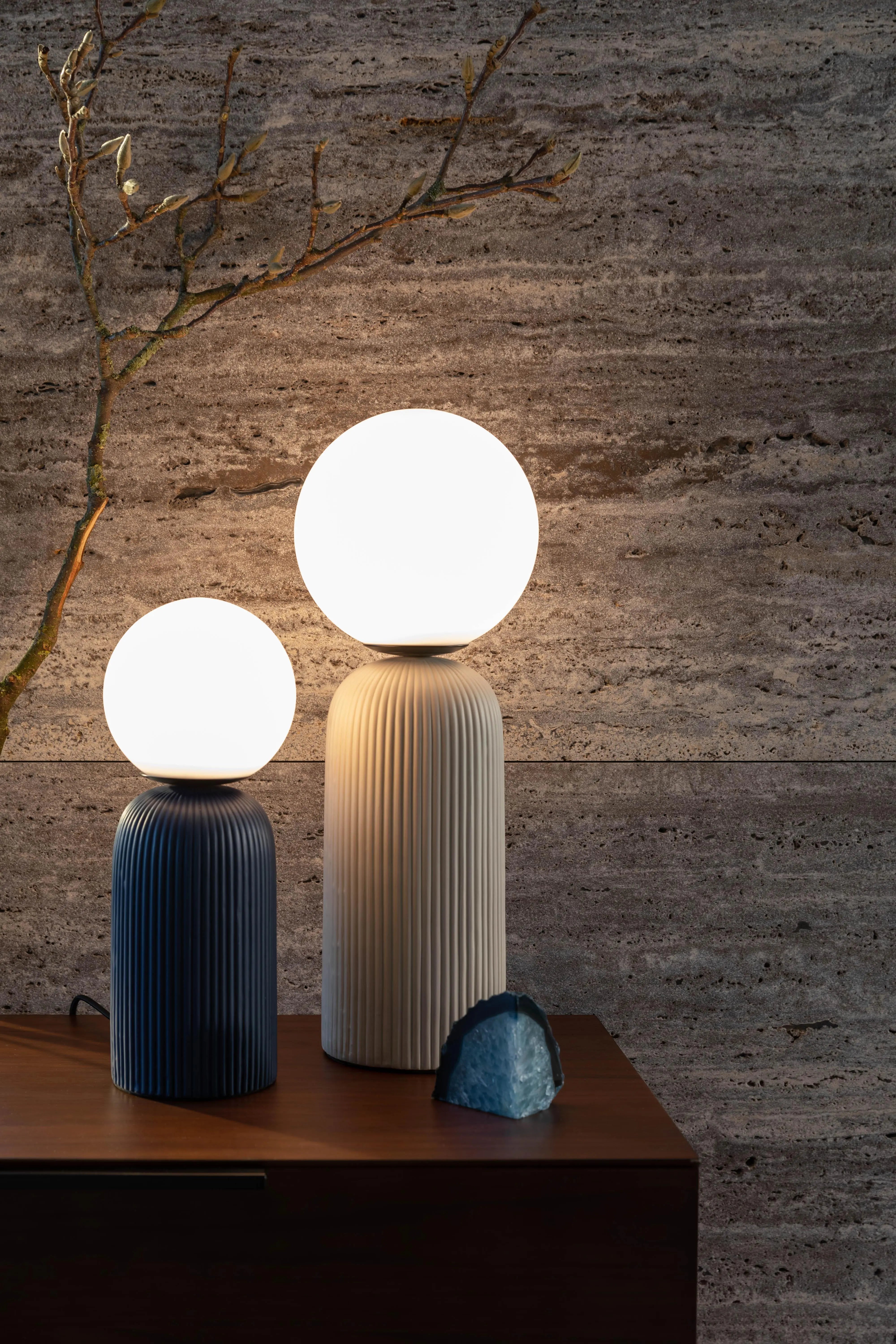 Lampa stołowa DASH granatowy, marka Zuiver