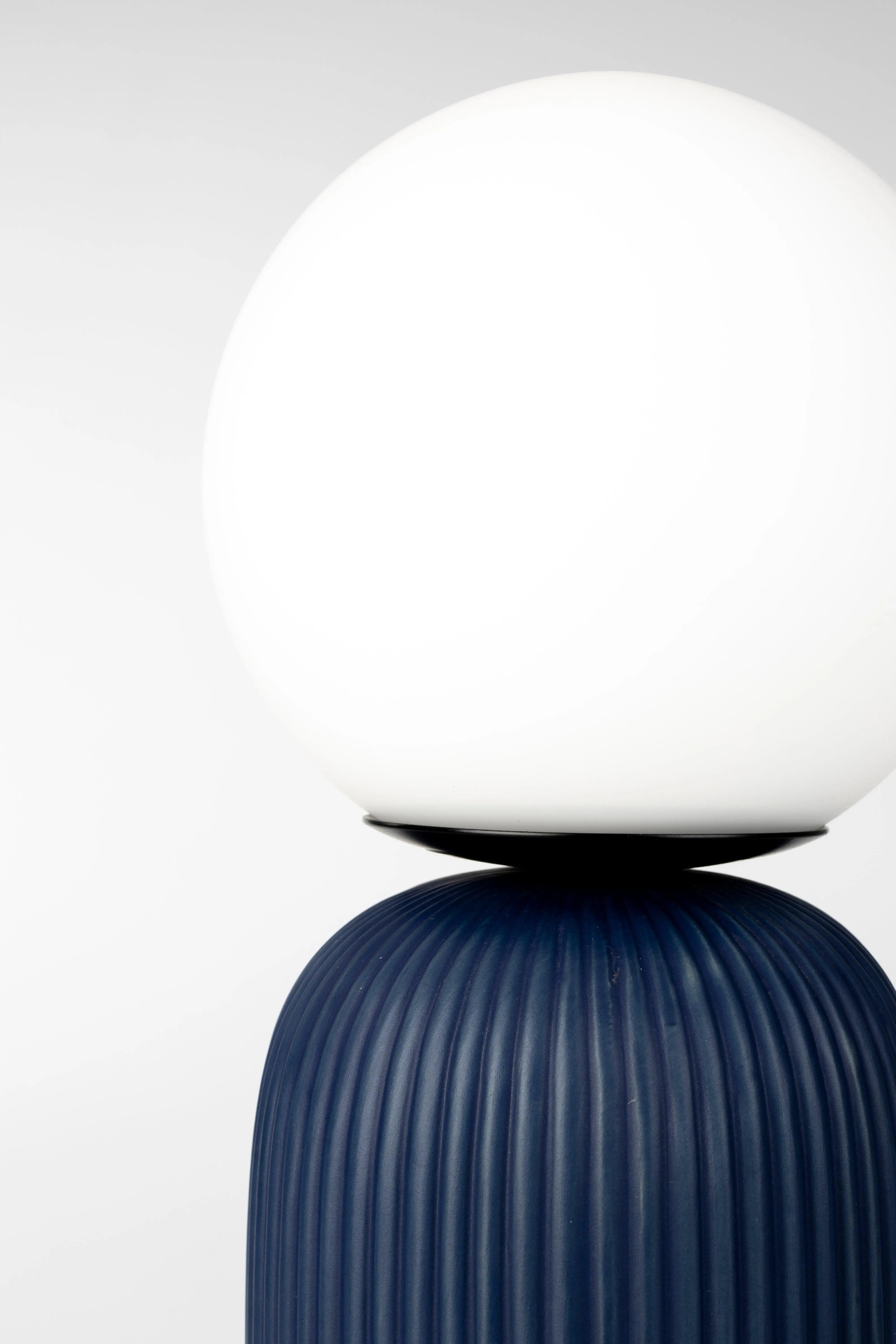 Lampa stołowa DASH granatowy – Zuiver