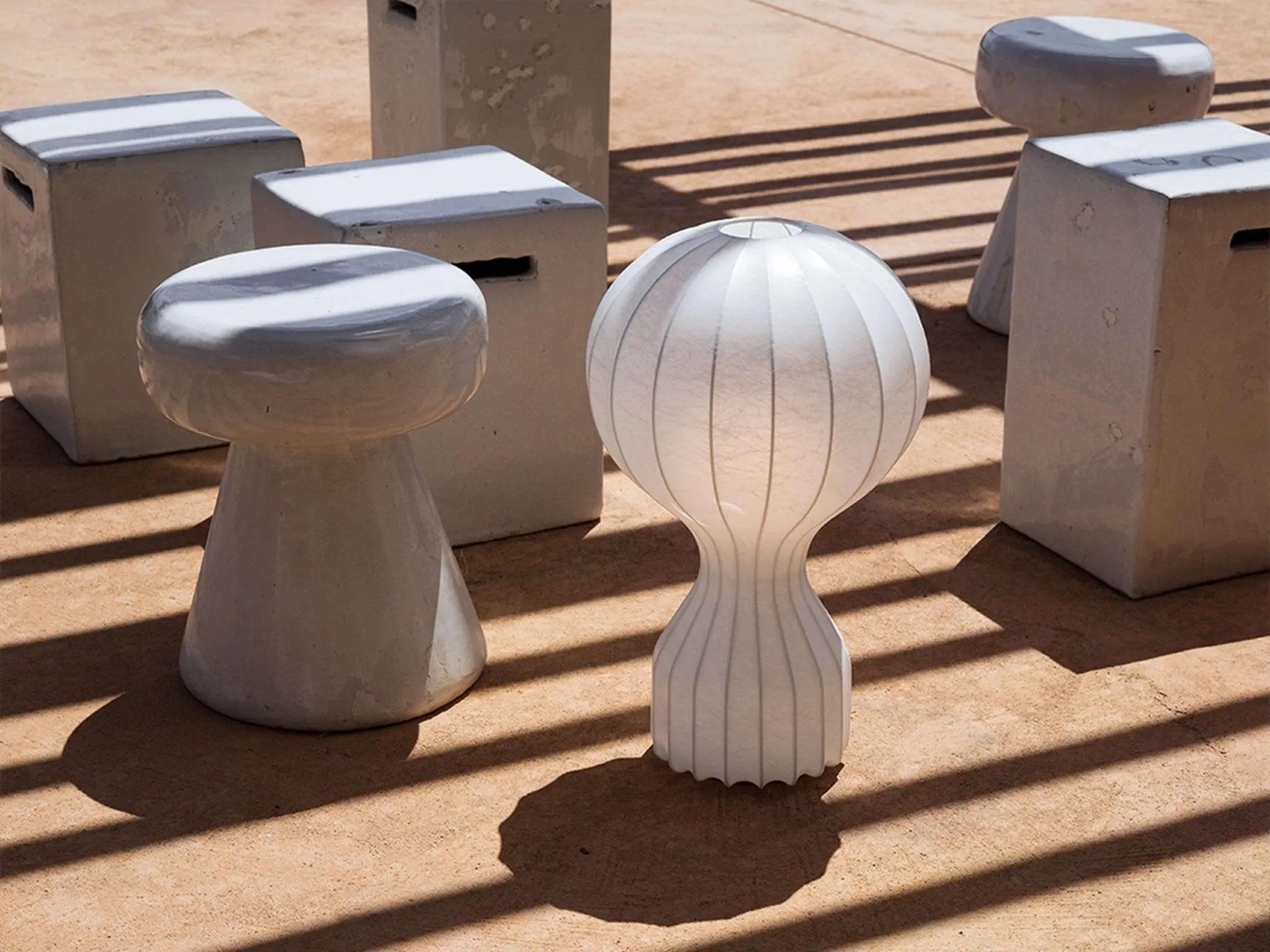Lampa stołowa GATTO biały – Flos
