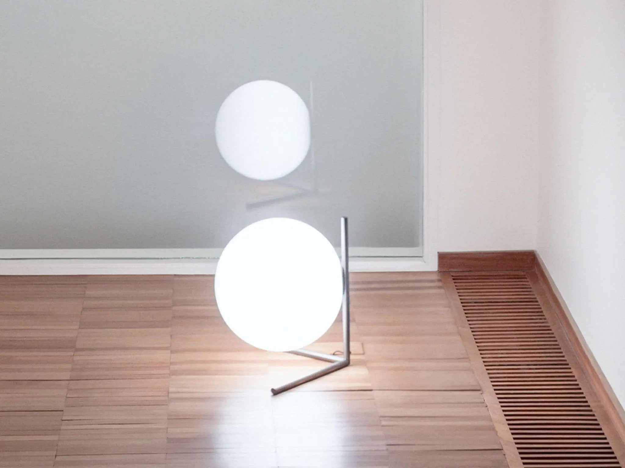 Lampa stołowa IC LIGHTS chromowany – Flos