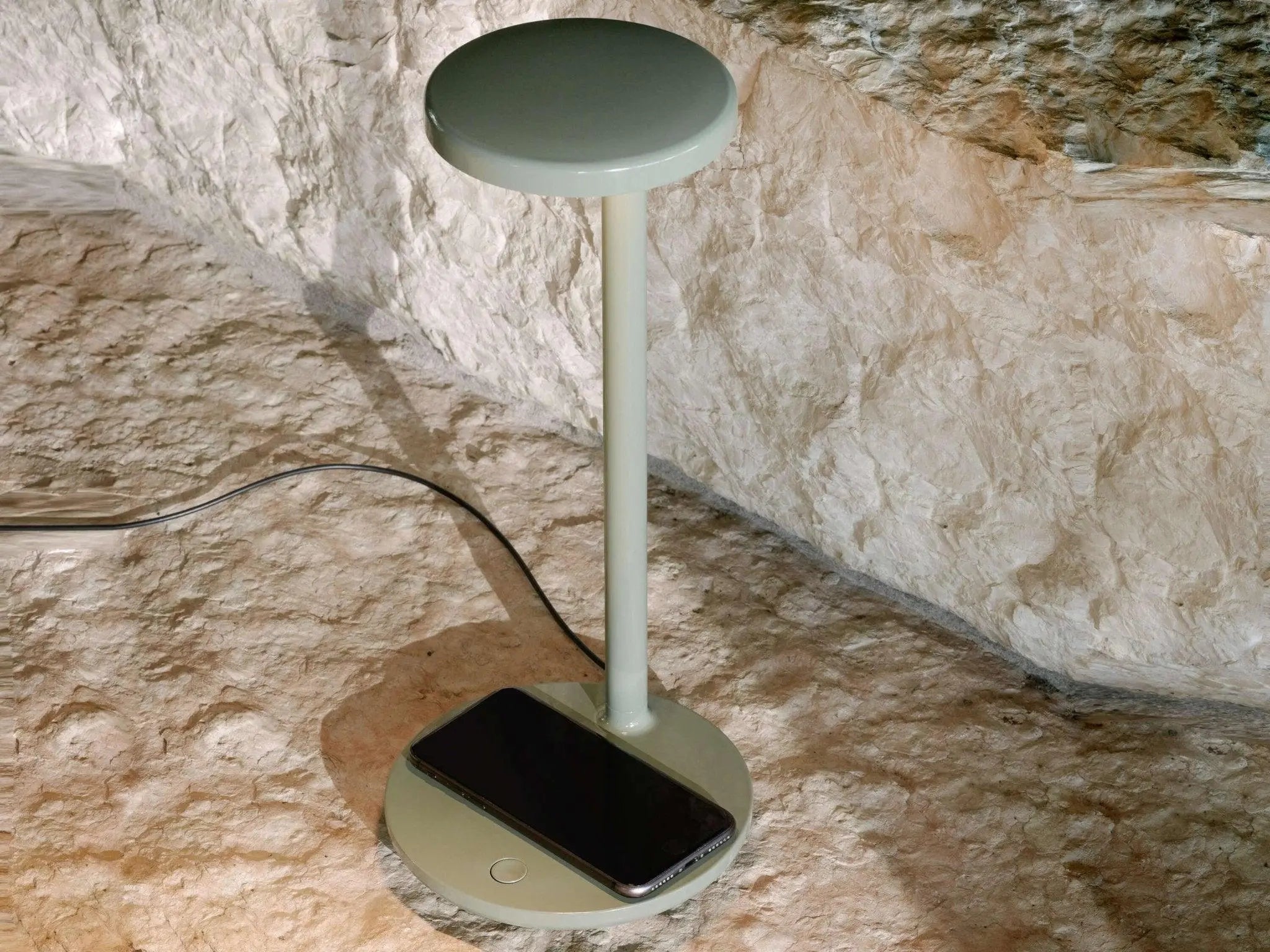 Lampa stołowa OBLIQUE brązowy matowy – Flos