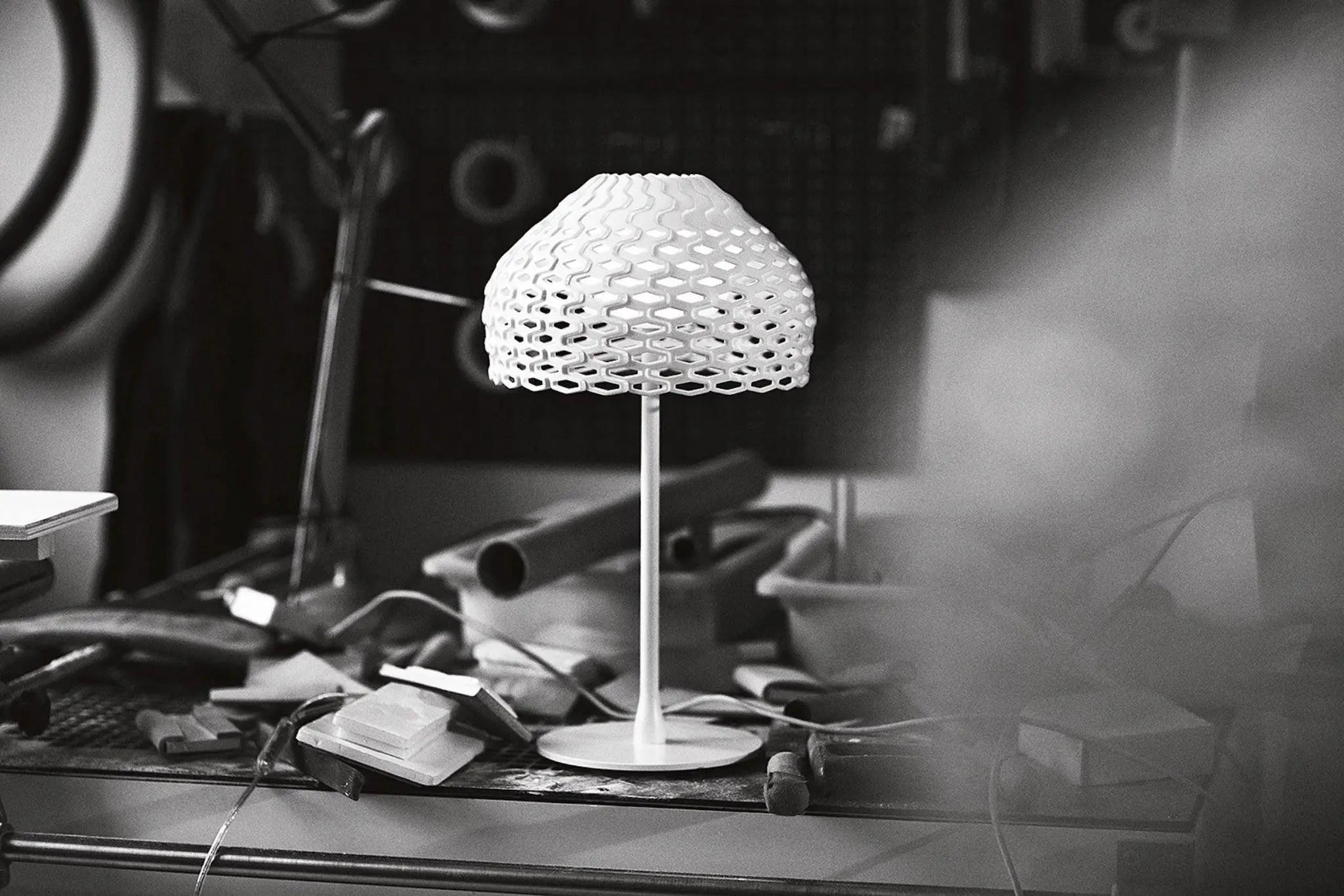 Lampa stołowa TATOU biały, marka Flos