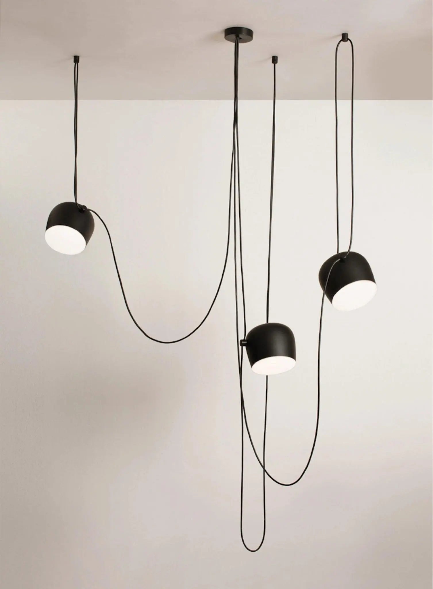 Lampa wisząca AIM czarny – Flos
