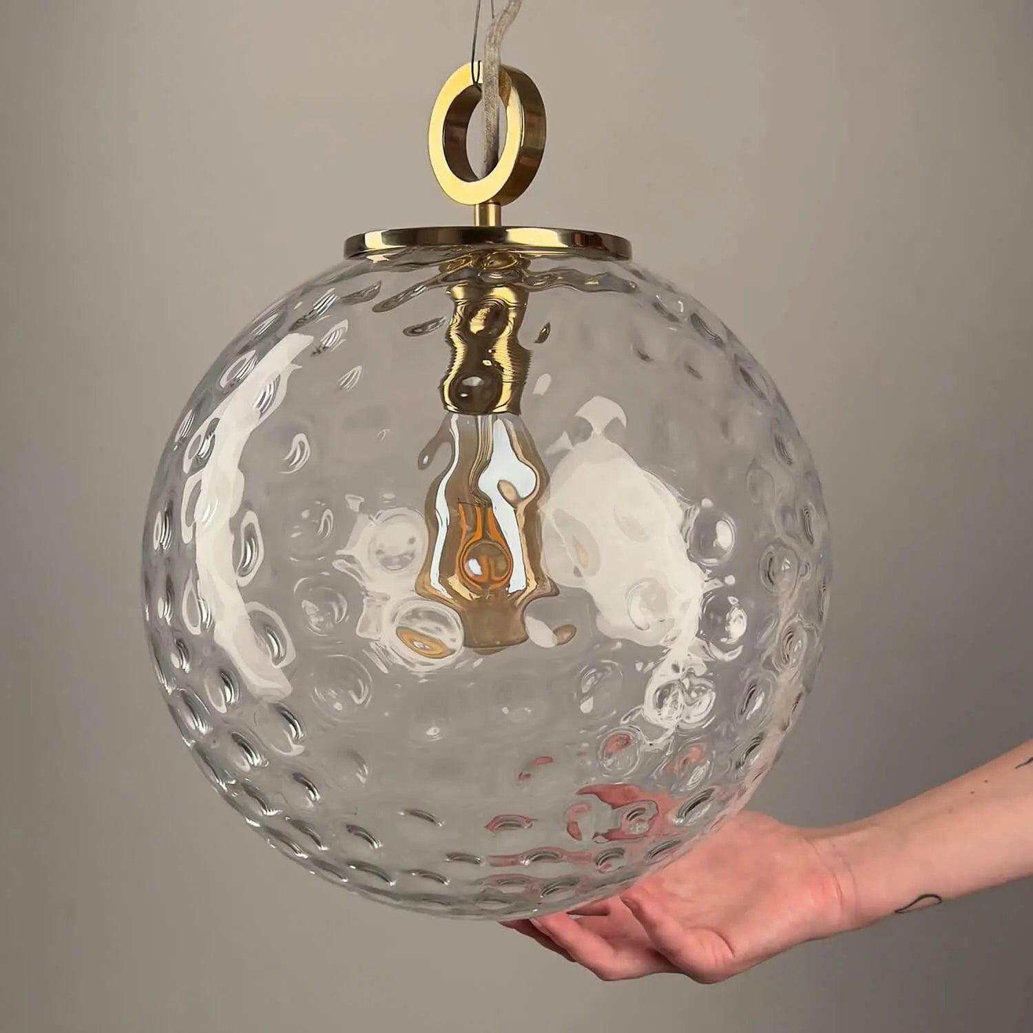 Lampa wisząca KULA REFLEKSYJNA mosiężny – mosiądz, Embassy Interiors