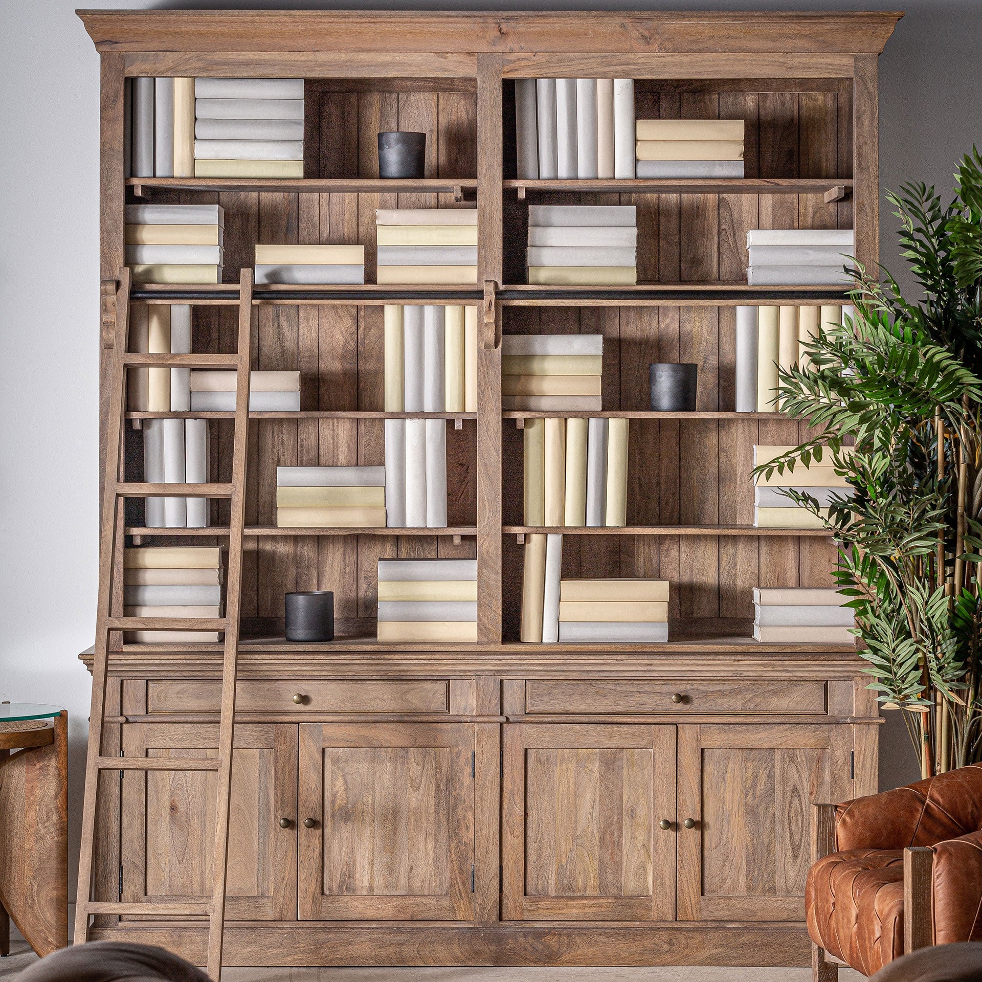 Biblioteczka MANDERN drewno mango
