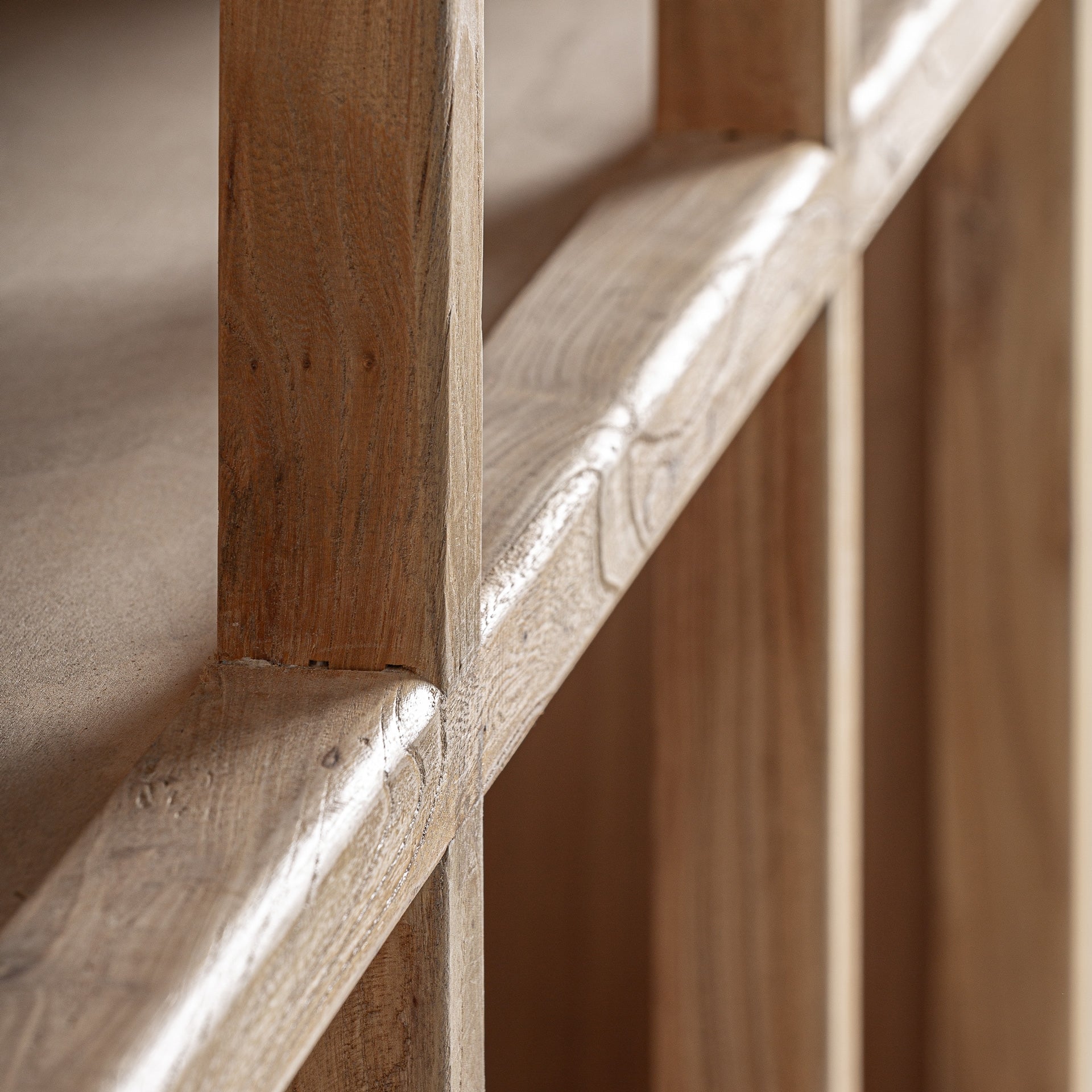 Regał BRECEY drewno z recyklingu