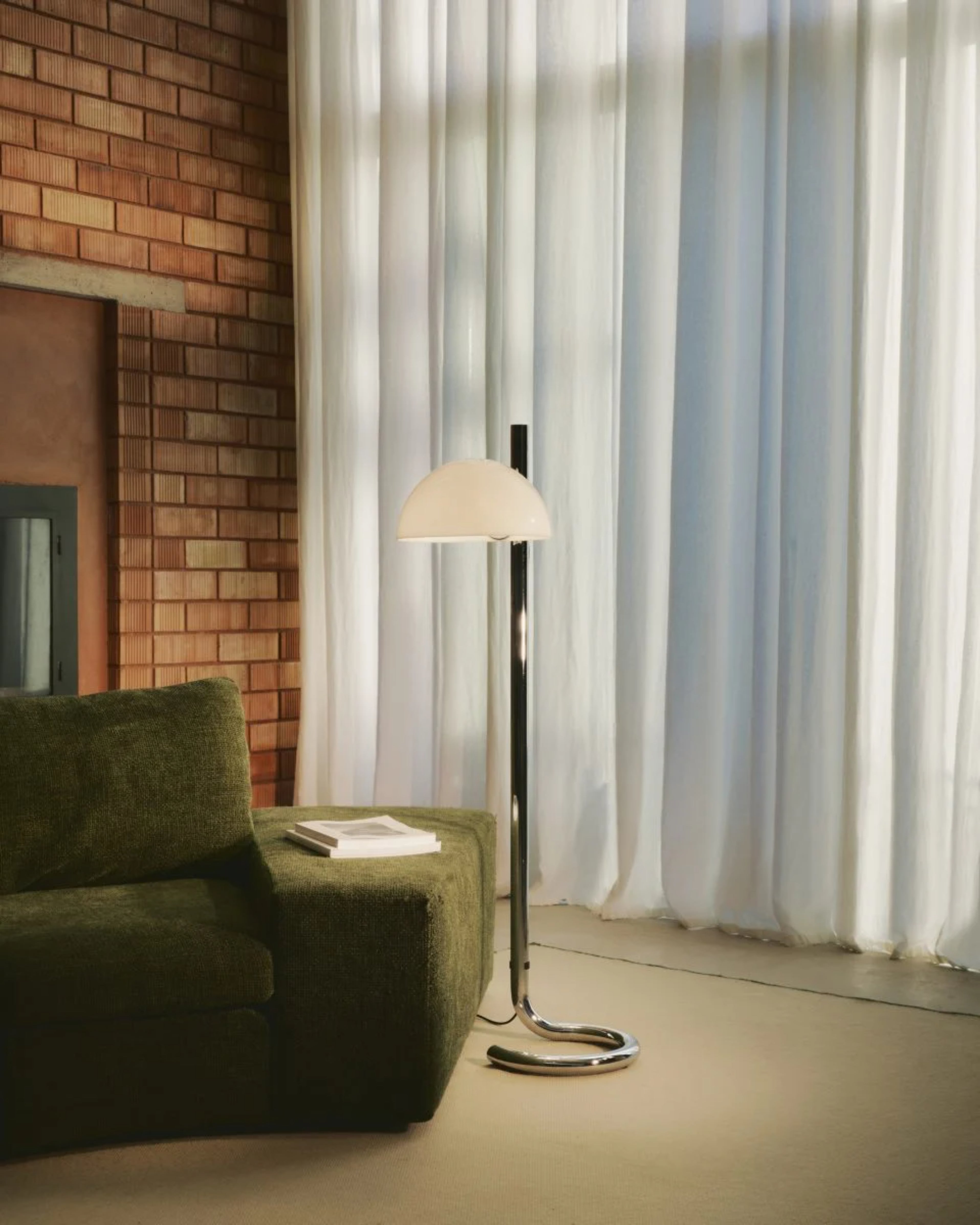 Lampa podłogowa LAURO biały klosz z ciemnobrązową podstawą