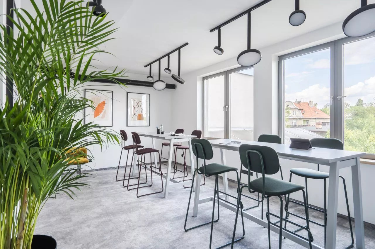 Hoker wysoki tapicerowany NEW SCHOOL metalowa podstawa – .mdd