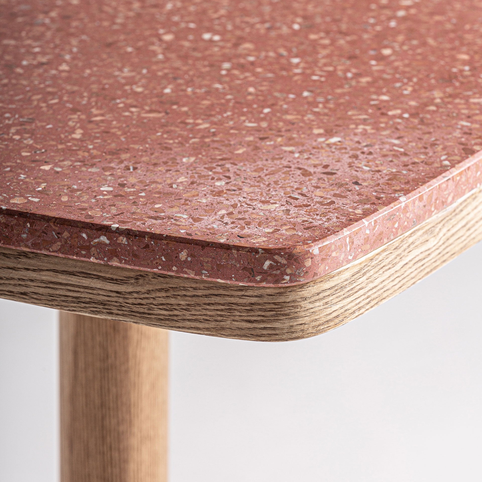 Barhocker ALFERCE bordeaux Lastryko mit Holzfuß