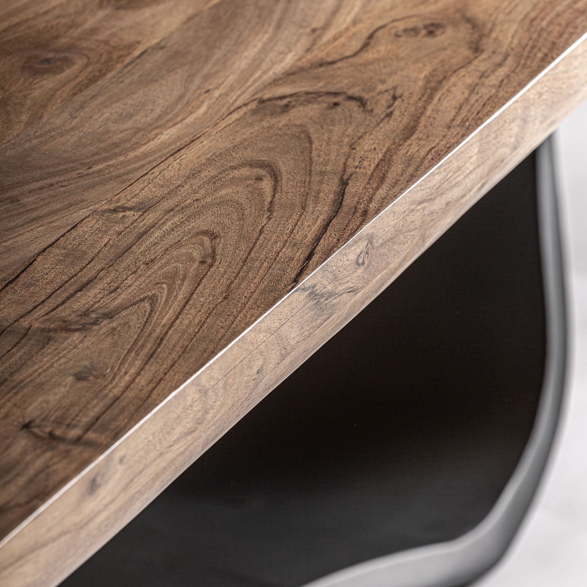 MULFINGEN Table in Acacia Wood with Black Metal Base