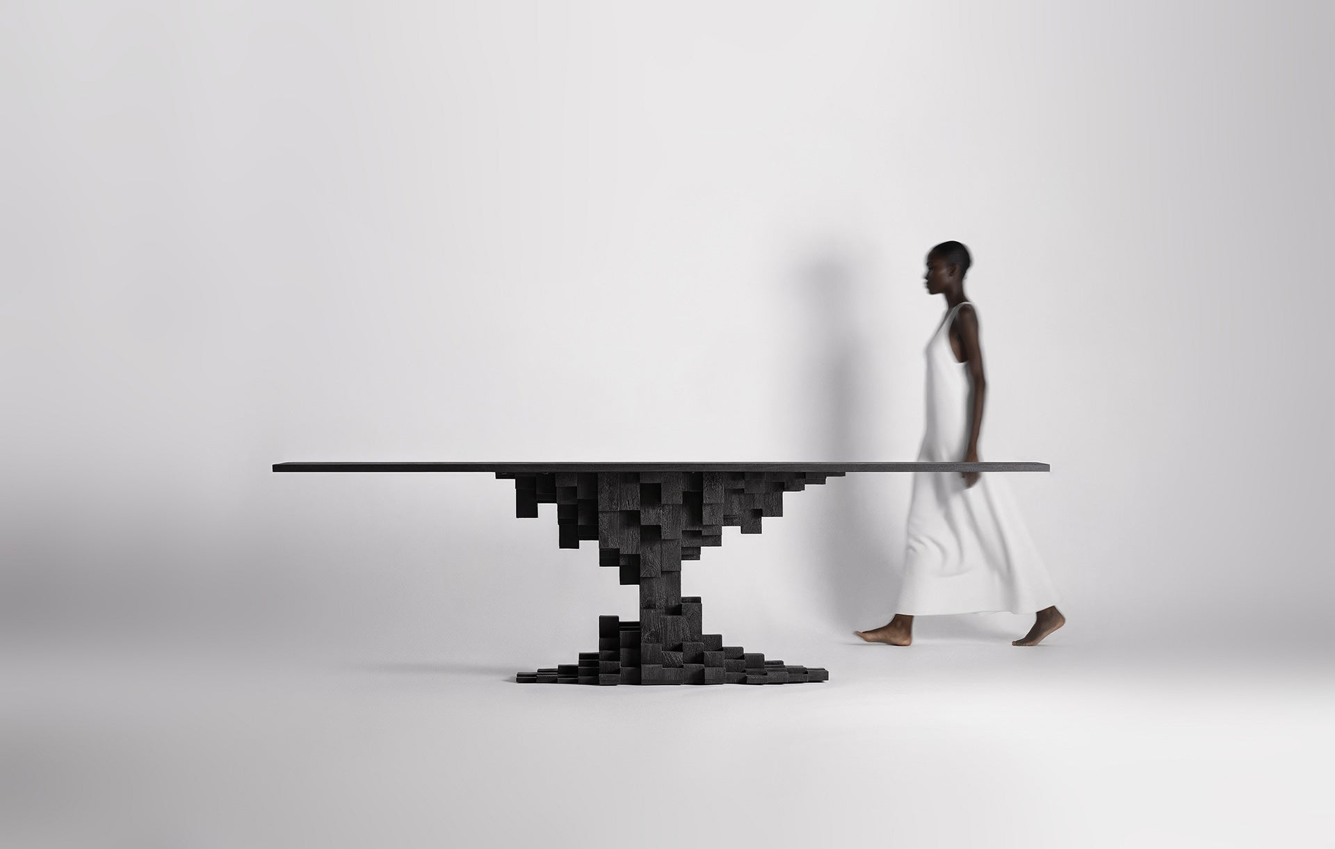 Tisch PÈTRIA schwarzes Mangoholz