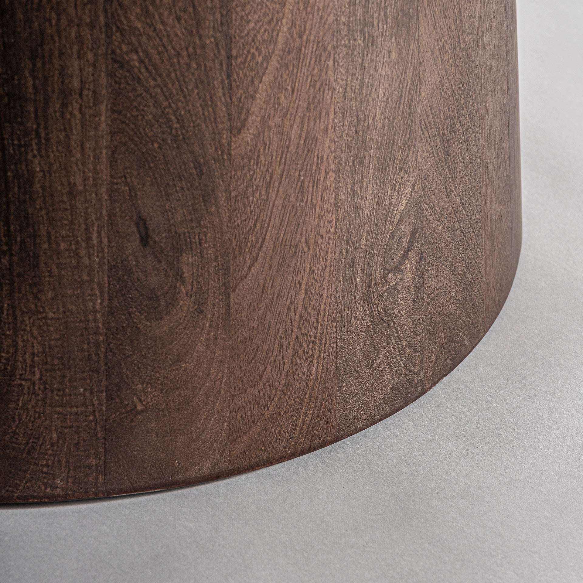 VARZI Round Table with Travertine Top and Mango Wood Base