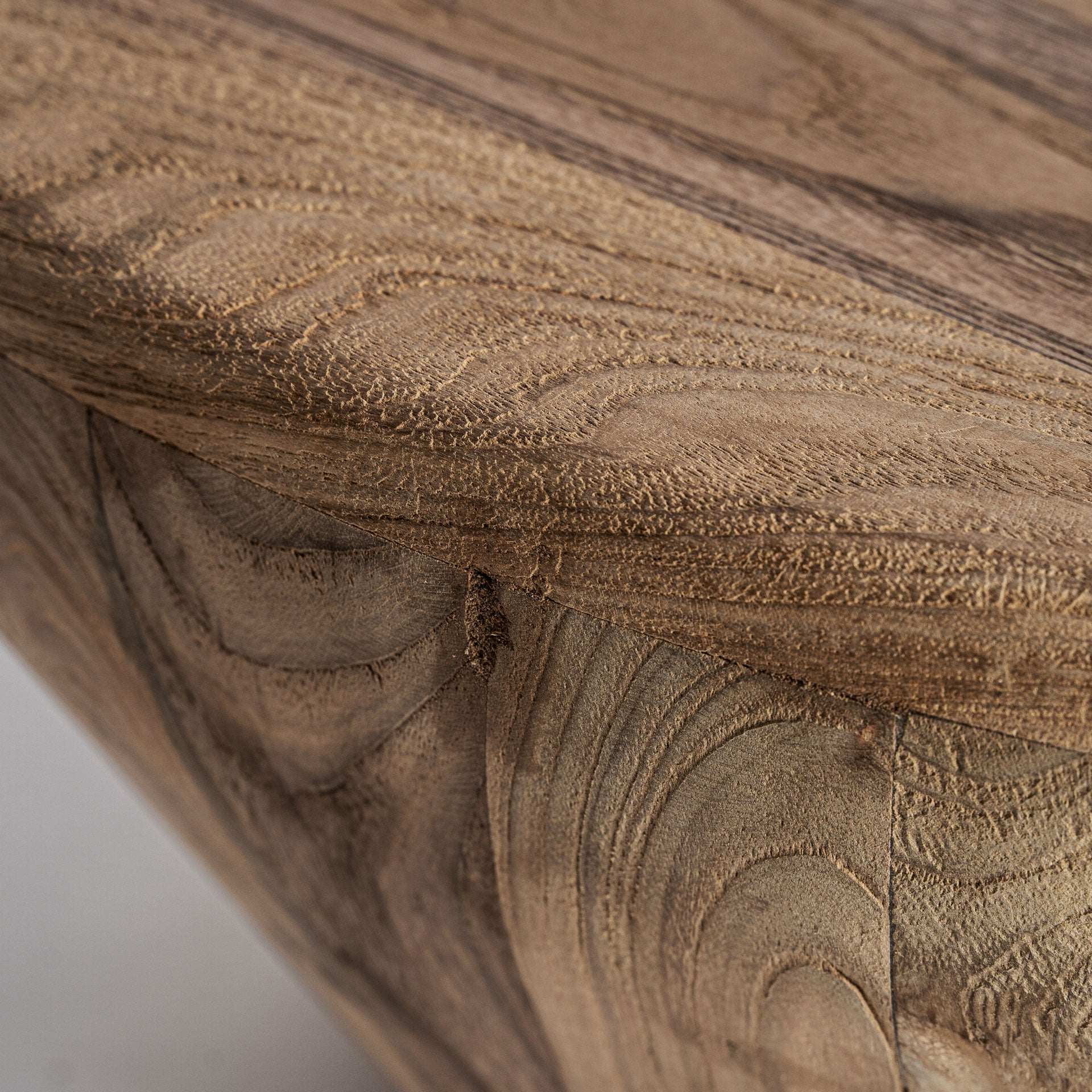 Stolik kawowy stożkowy ERLOY drewno tekowe z recyklingu