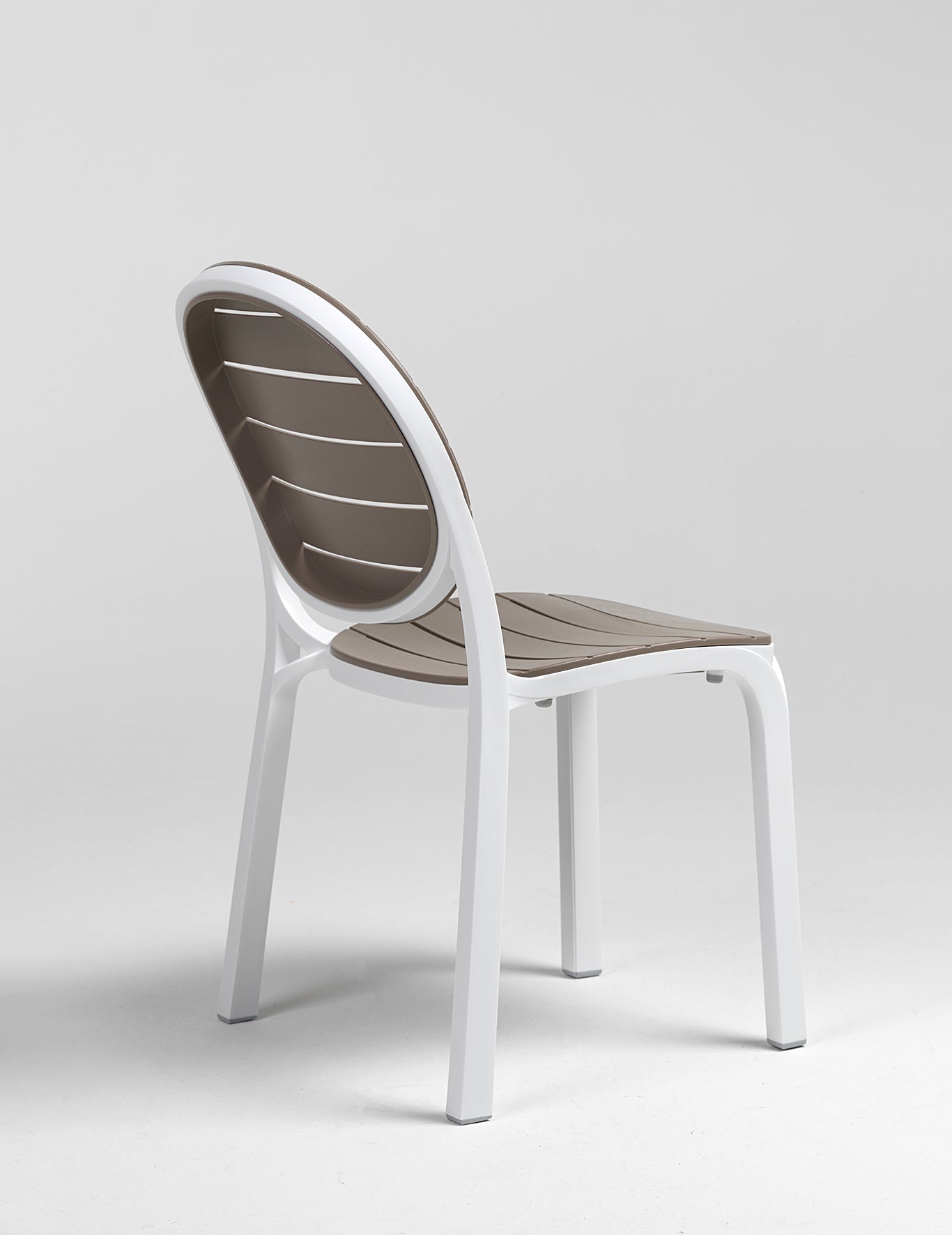 ERICA taupe outdoor chair with white base