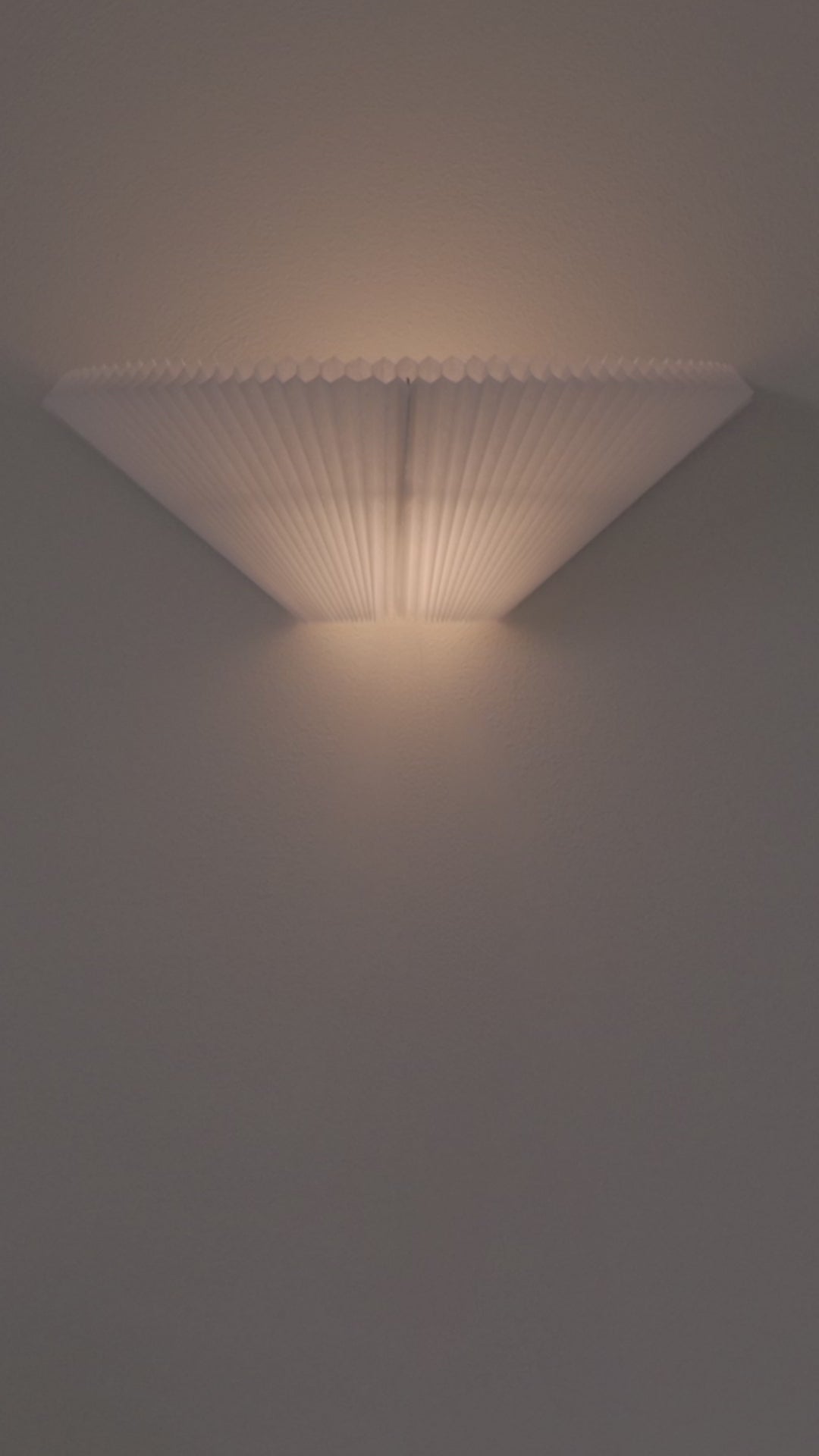 Lampa ścienna NEBRA biały
