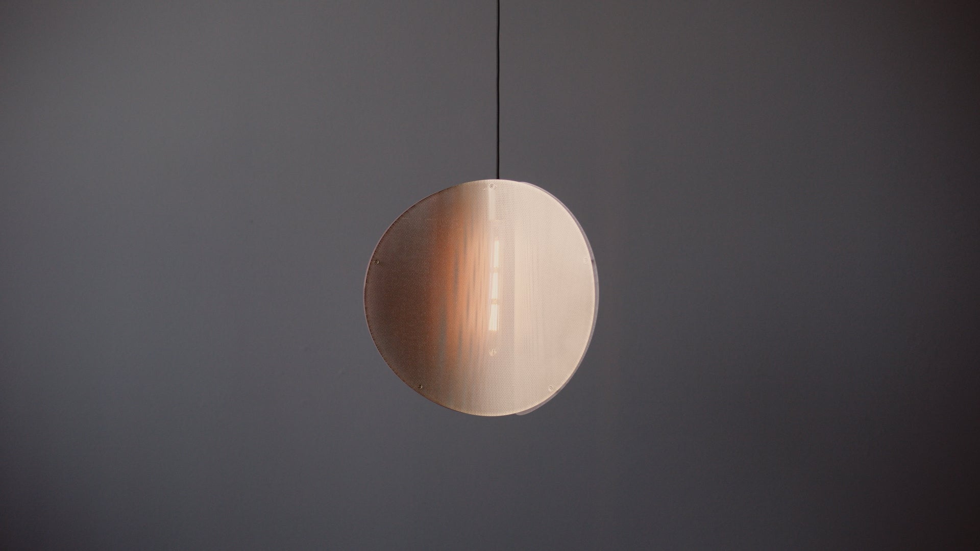 PROXIMA brass pendant lamp