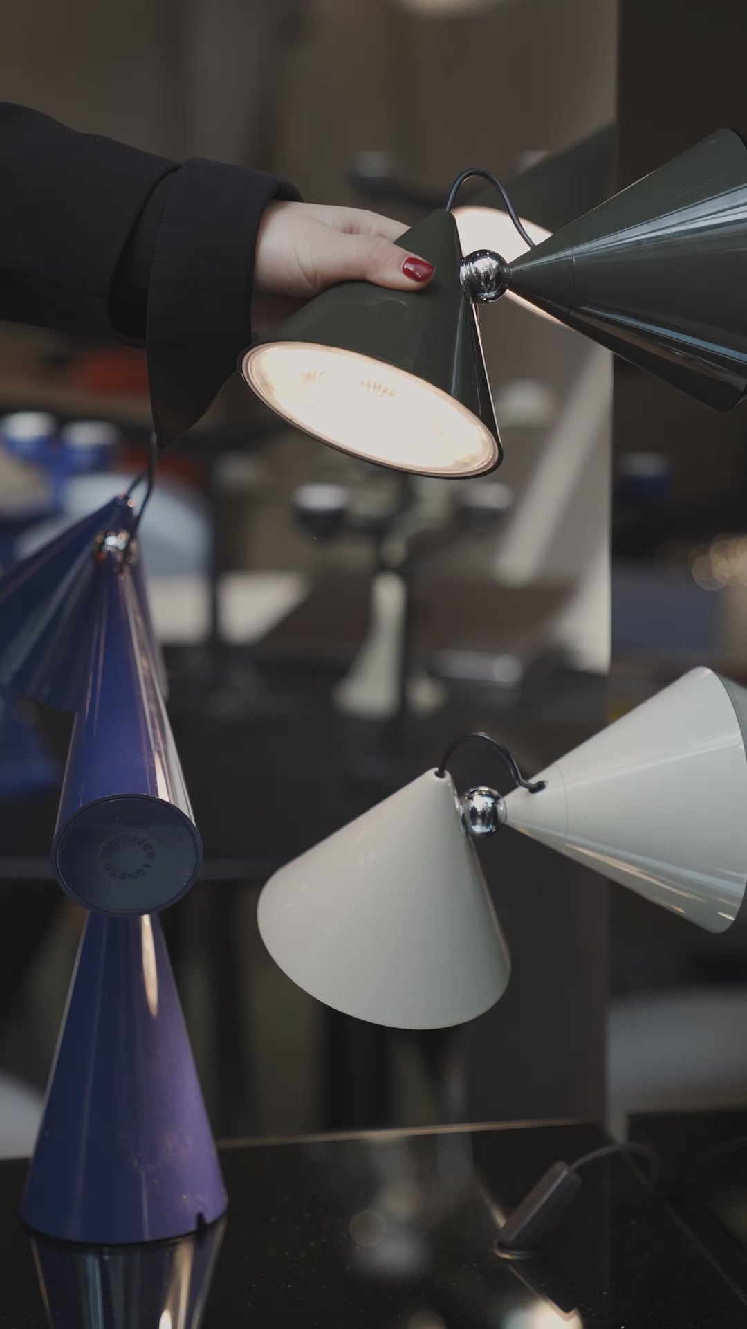 Tischlampe POSE gold