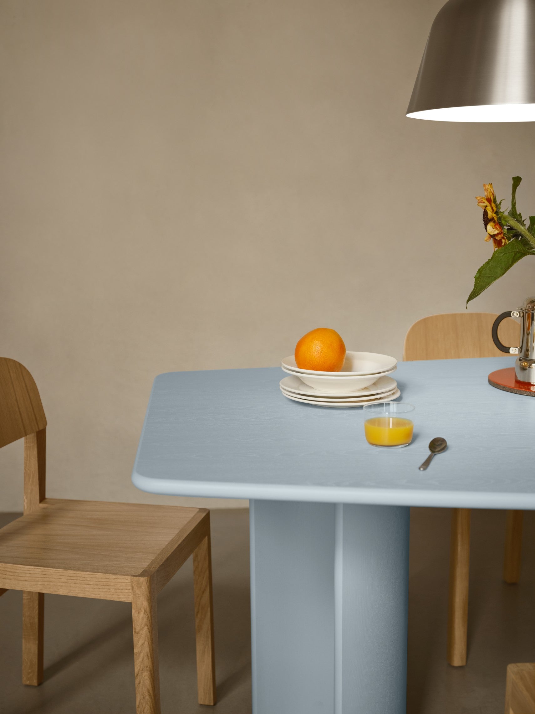 Tisch RE-NORM himmelblau