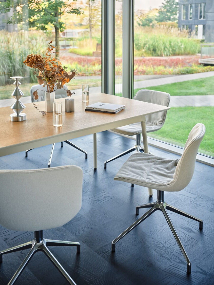 Krzesło obrotowe BALTIC 2 SOFT DUO aluminium polerowane – .mdd