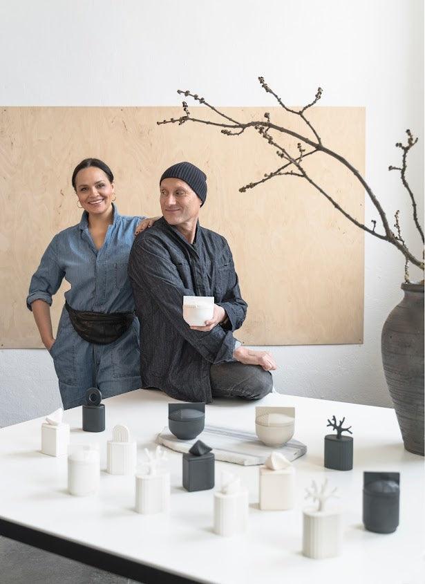 Świeca zapachowa KI czarny Kyuka Design    Eye on Design