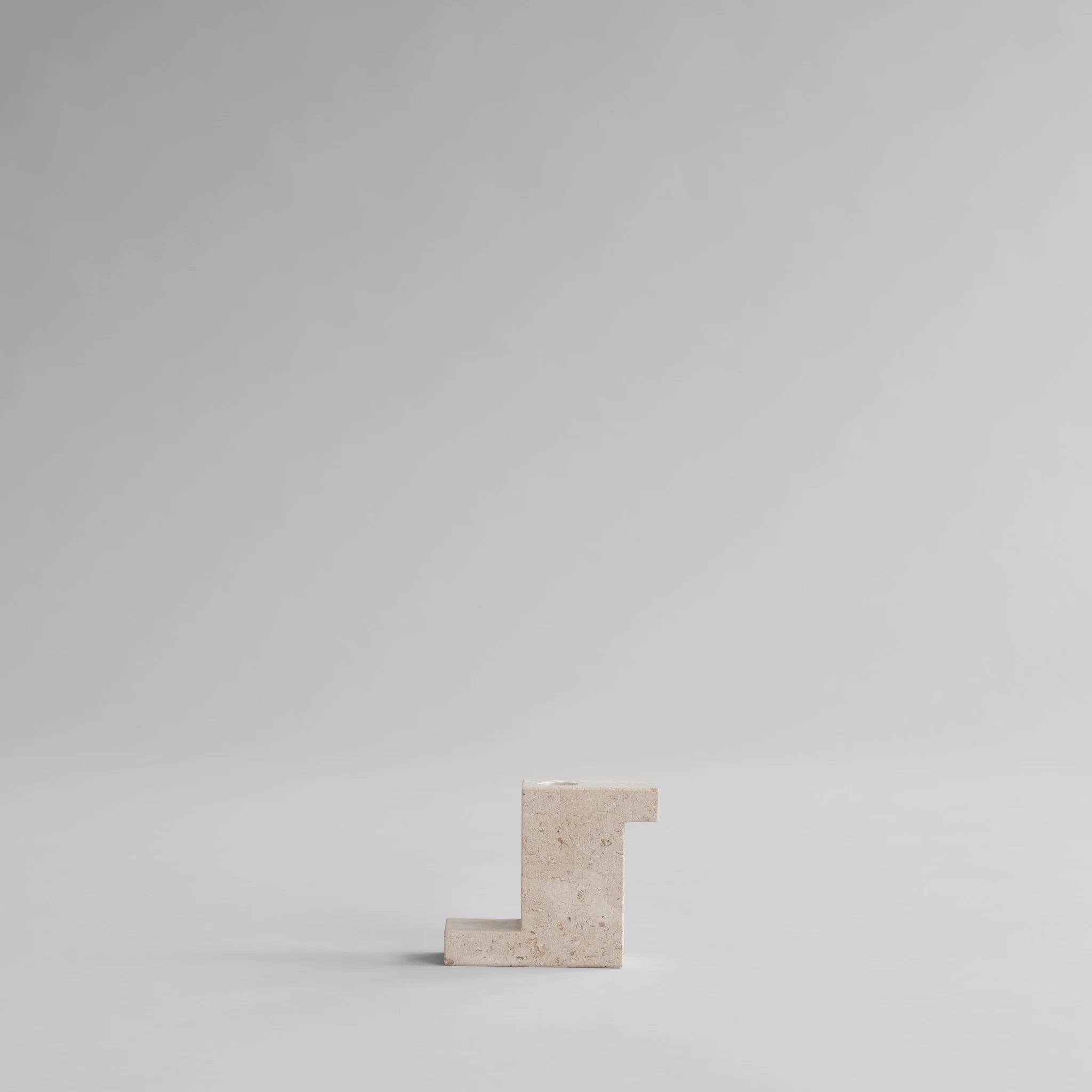 Świecznik BRICK TALL wapień 101 Copenhagen Eye on Design